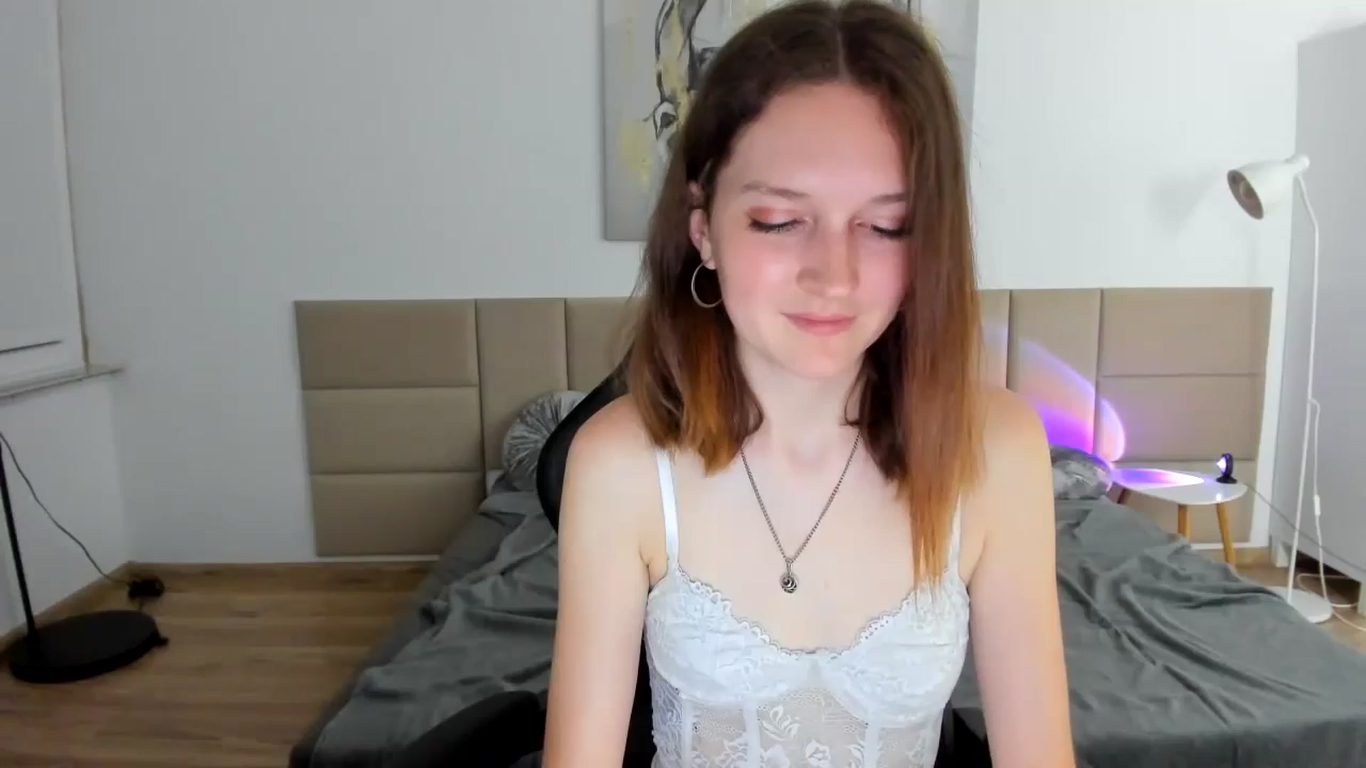 Gallery image thumbnail from GlitterGold's myfreecams stream on, 08/12/2024, 21:48 image 8 of 20