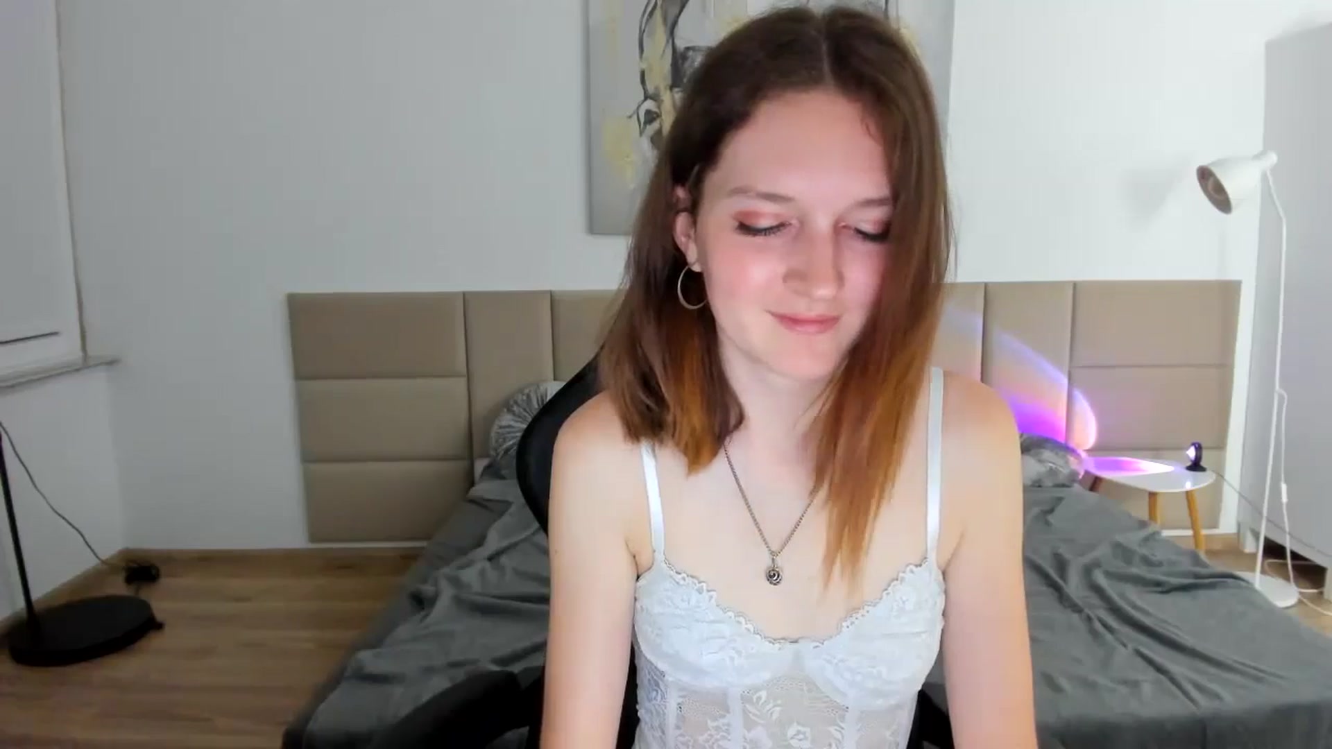 Gallery image thumbnail from GlitterGold's myfreecams stream on, 08/12/2024, 21:48 image 19 of 20