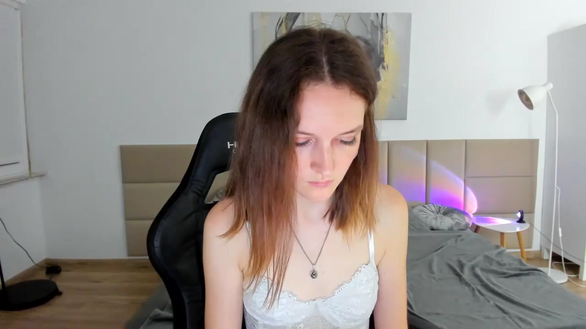 Gallery image thumbnail from GlitterGold's myfreecams stream on, 08/12/2024, 22:52 image 18 of 20