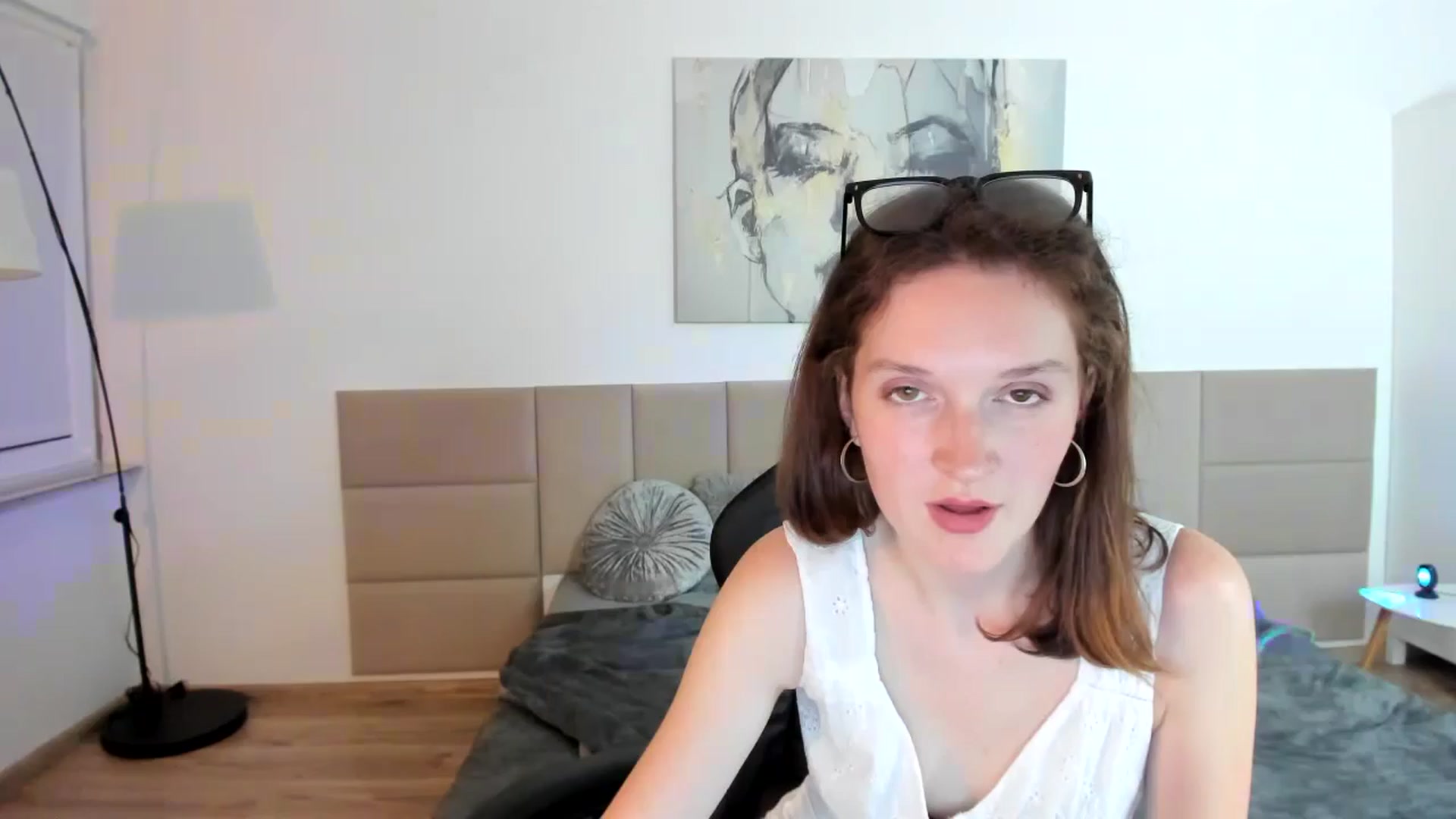 Gallery image thumbnail from GlitterGold's myfreecams stream on, 08/25/2024, 23:27 image 19 of 20