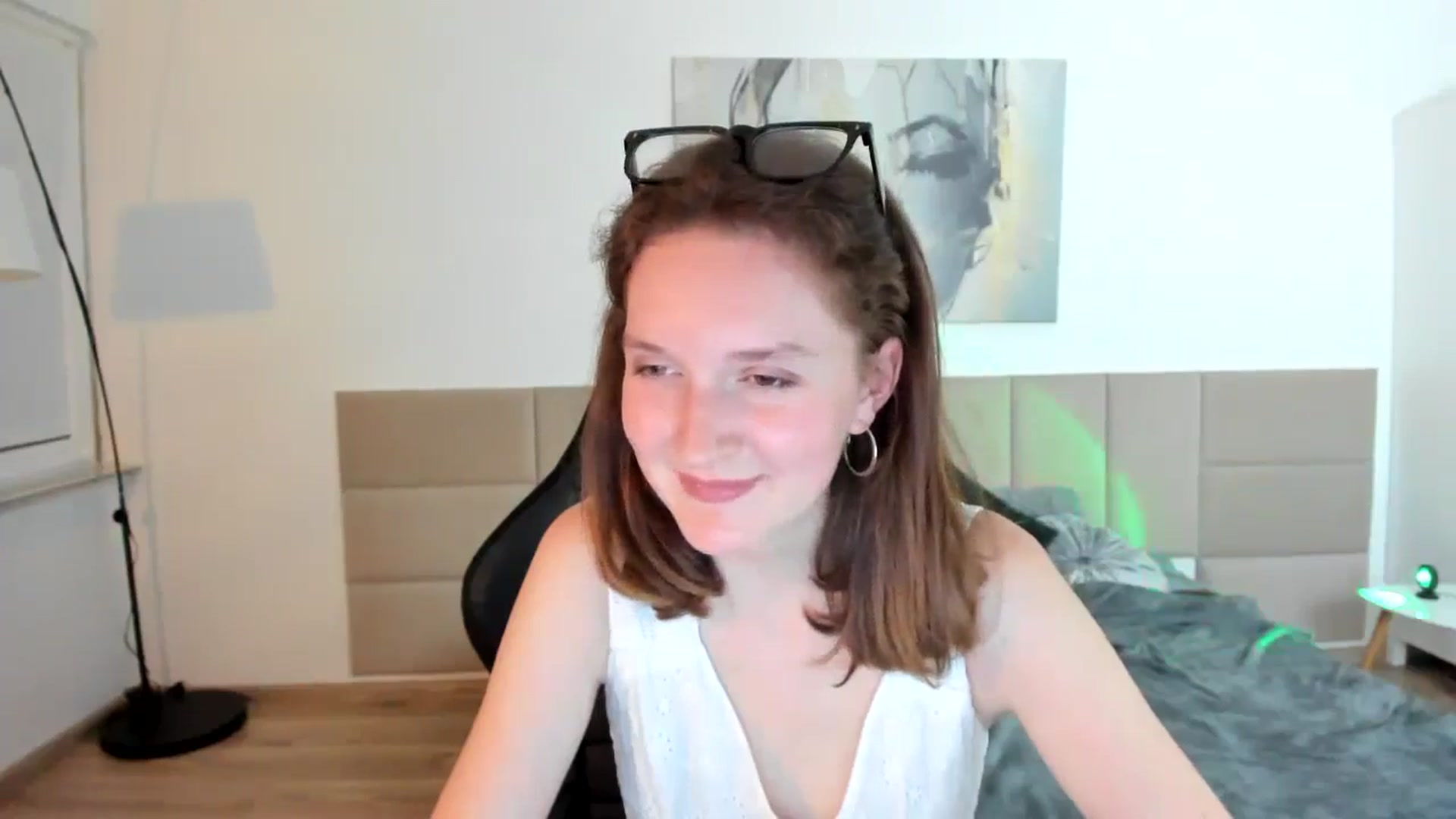 Gallery image thumbnail from GlitterGold's myfreecams stream on, 08/26/2024, 01:22 image 2 of 20
