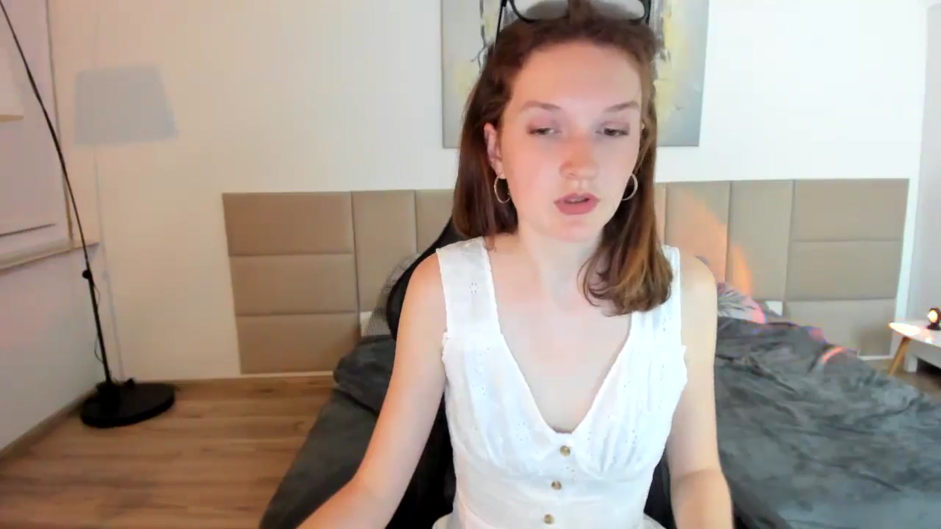 Gallery image thumbnail from GlitterGold's myfreecams stream on, 08/26/2024, 01:22 image 16 of 20