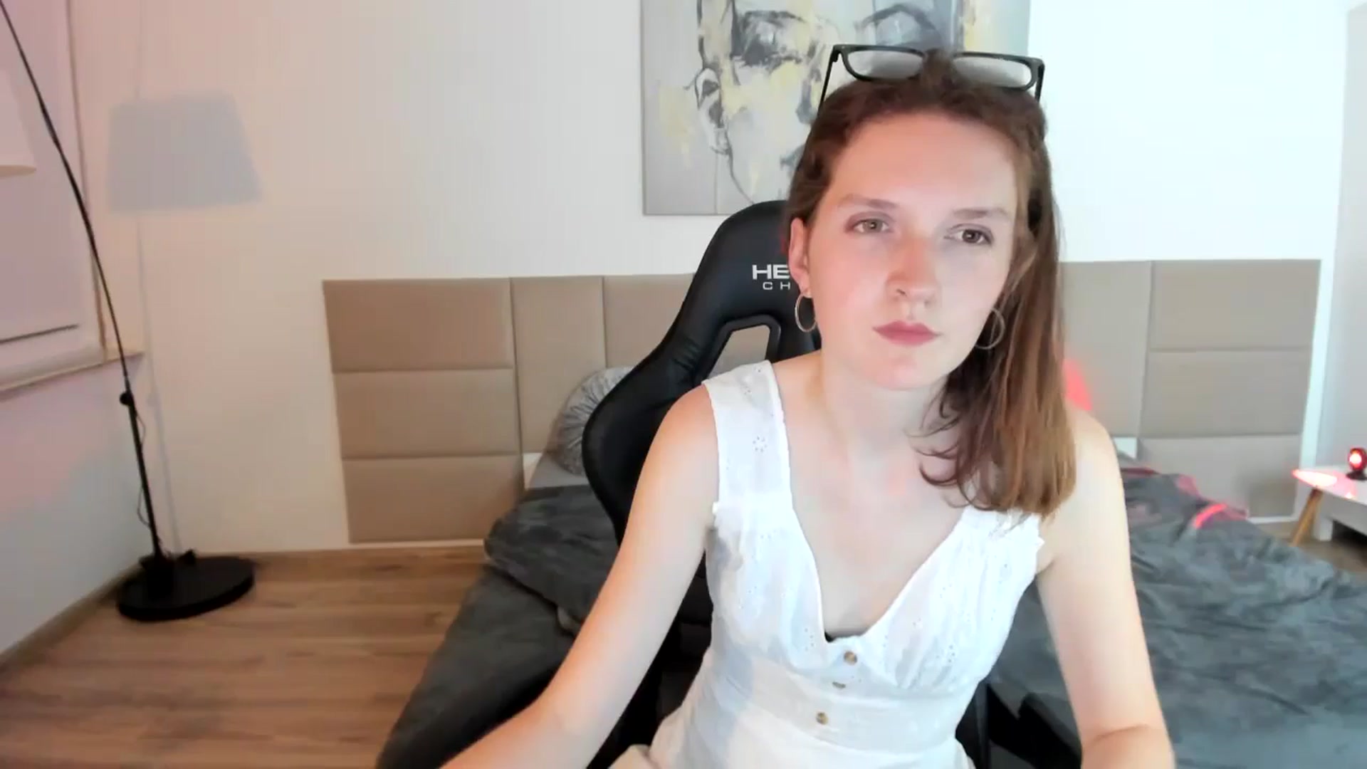Gallery image thumbnail from GlitterGold's myfreecams stream on, 08/26/2024, 01:22 image 15 of 20