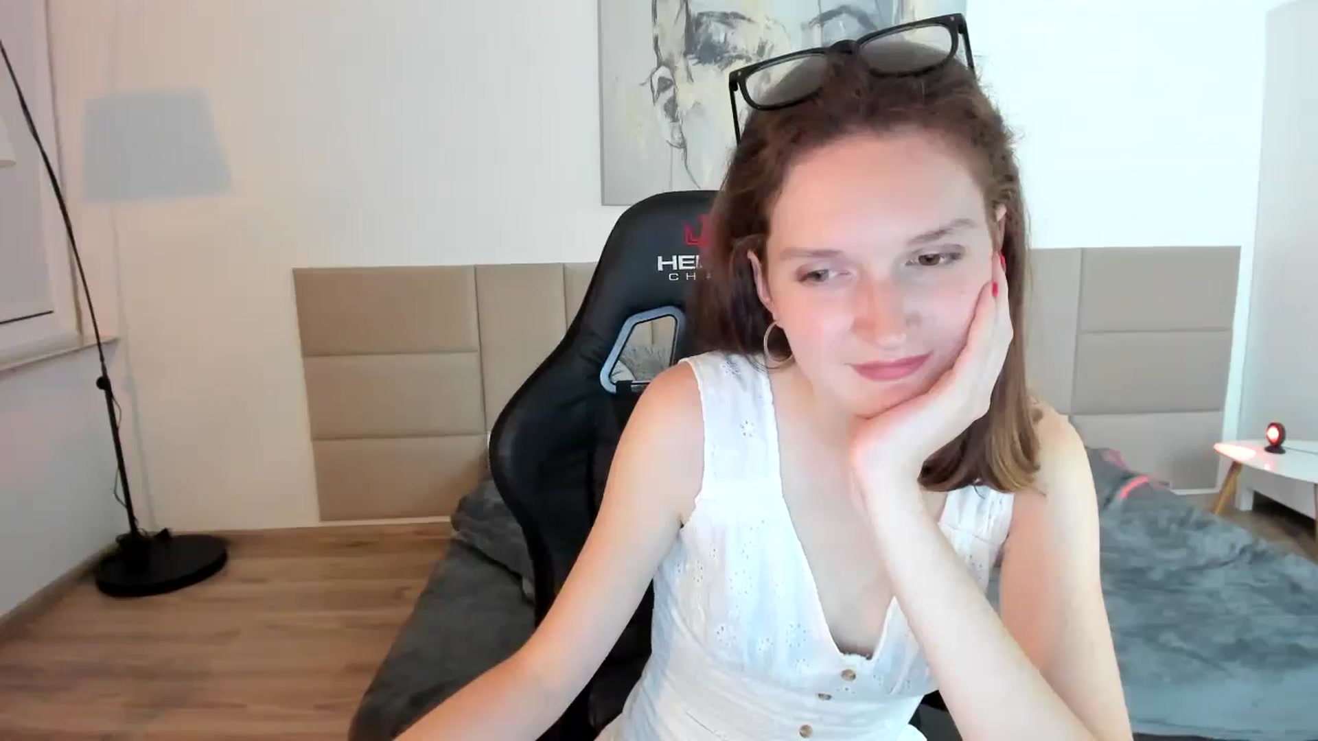 Gallery image thumbnail from GlitterGold's myfreecams stream on, 08/26/2024, 01:22 image 6 of 20