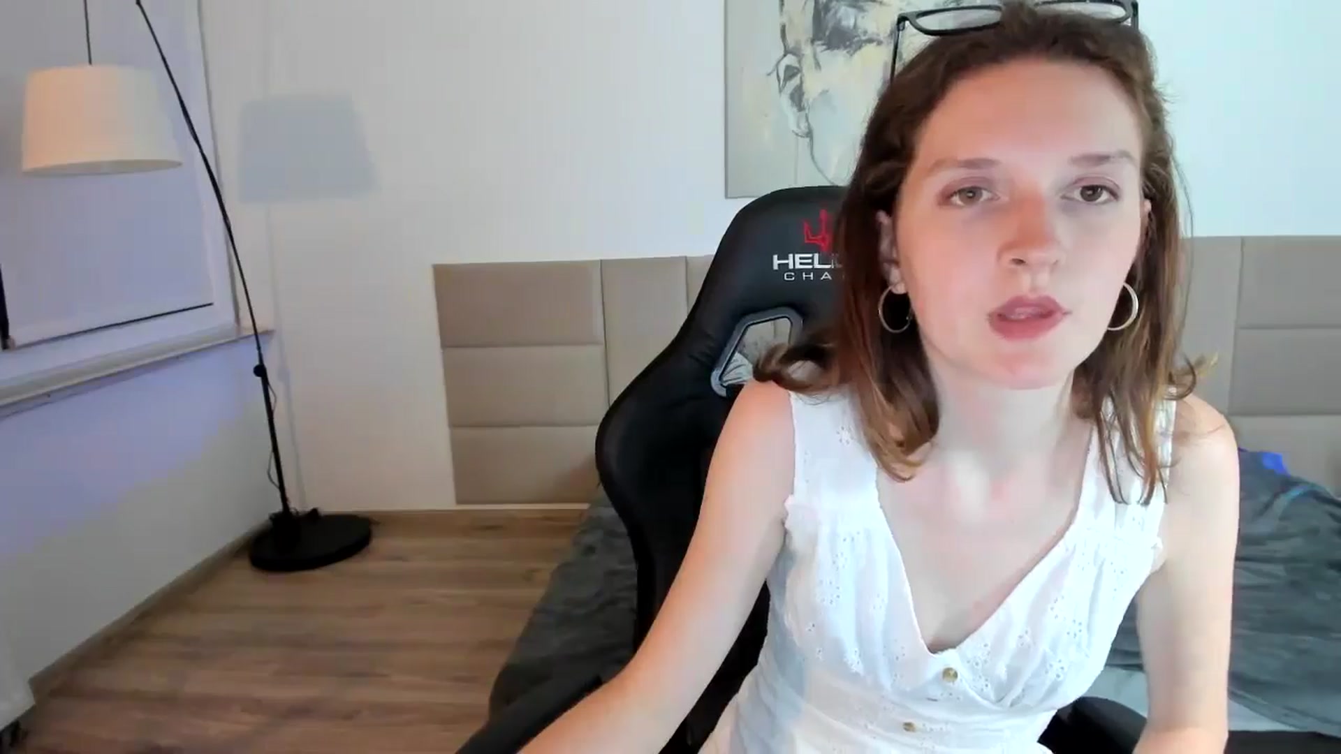 Gallery image thumbnail from GlitterGold's myfreecams stream on, 08/26/2024, 02:56 image 8 of 20