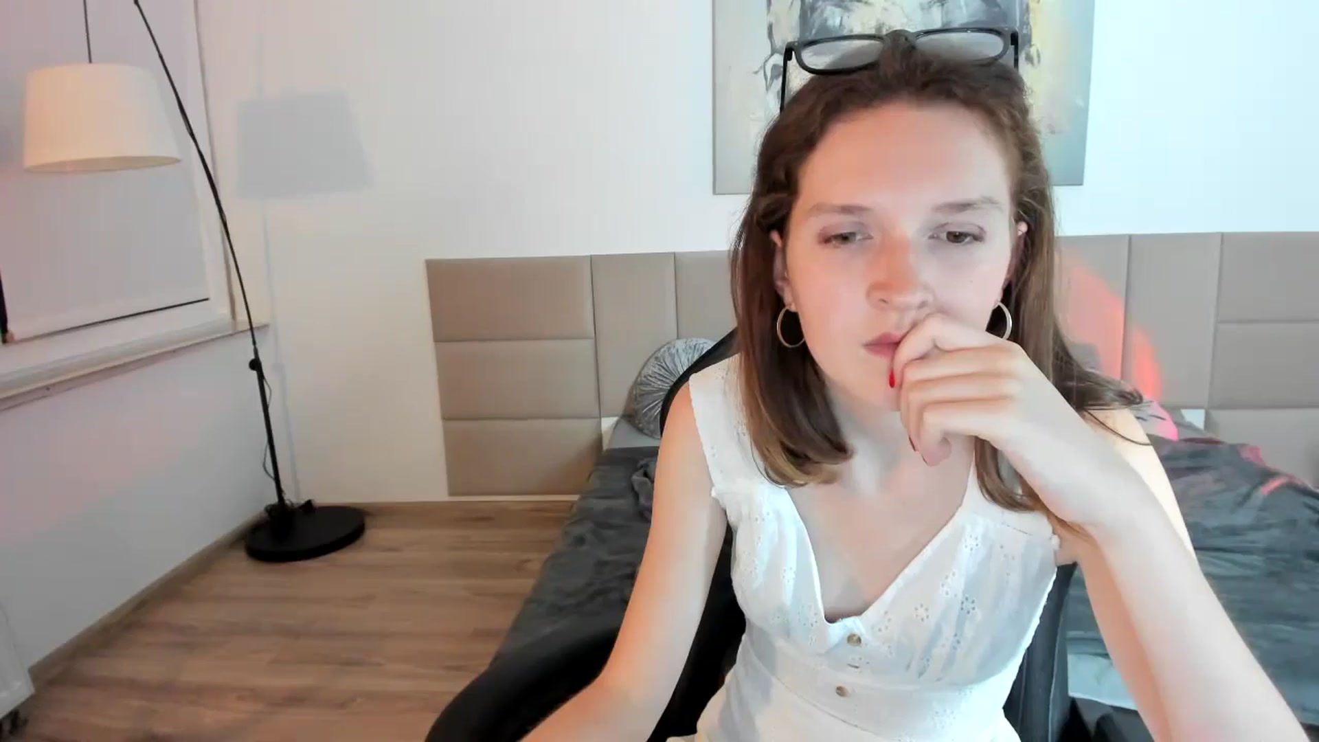 Gallery image thumbnail from GlitterGold's myfreecams stream on, 08/26/2024, 02:56 image 17 of 20