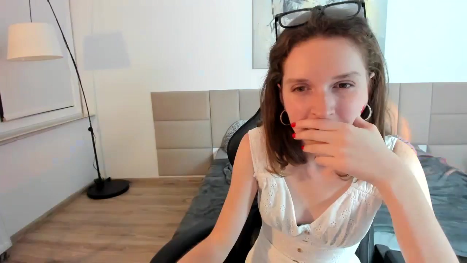 Gallery image thumbnail from GlitterGold's myfreecams stream on, 08/26/2024, 02:56 image 12 of 20