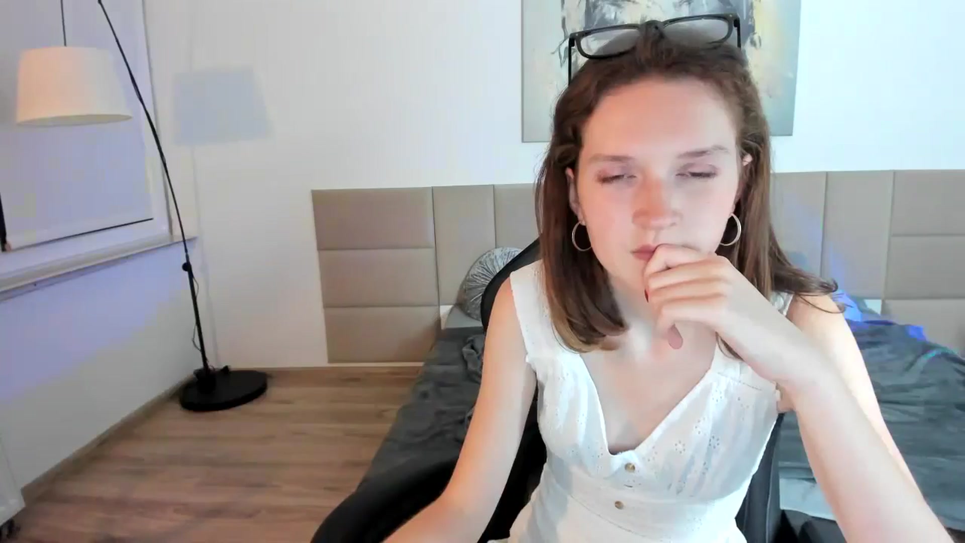Gallery image thumbnail from GlitterGold's myfreecams stream on, 08/26/2024, 02:56 image 16 of 20