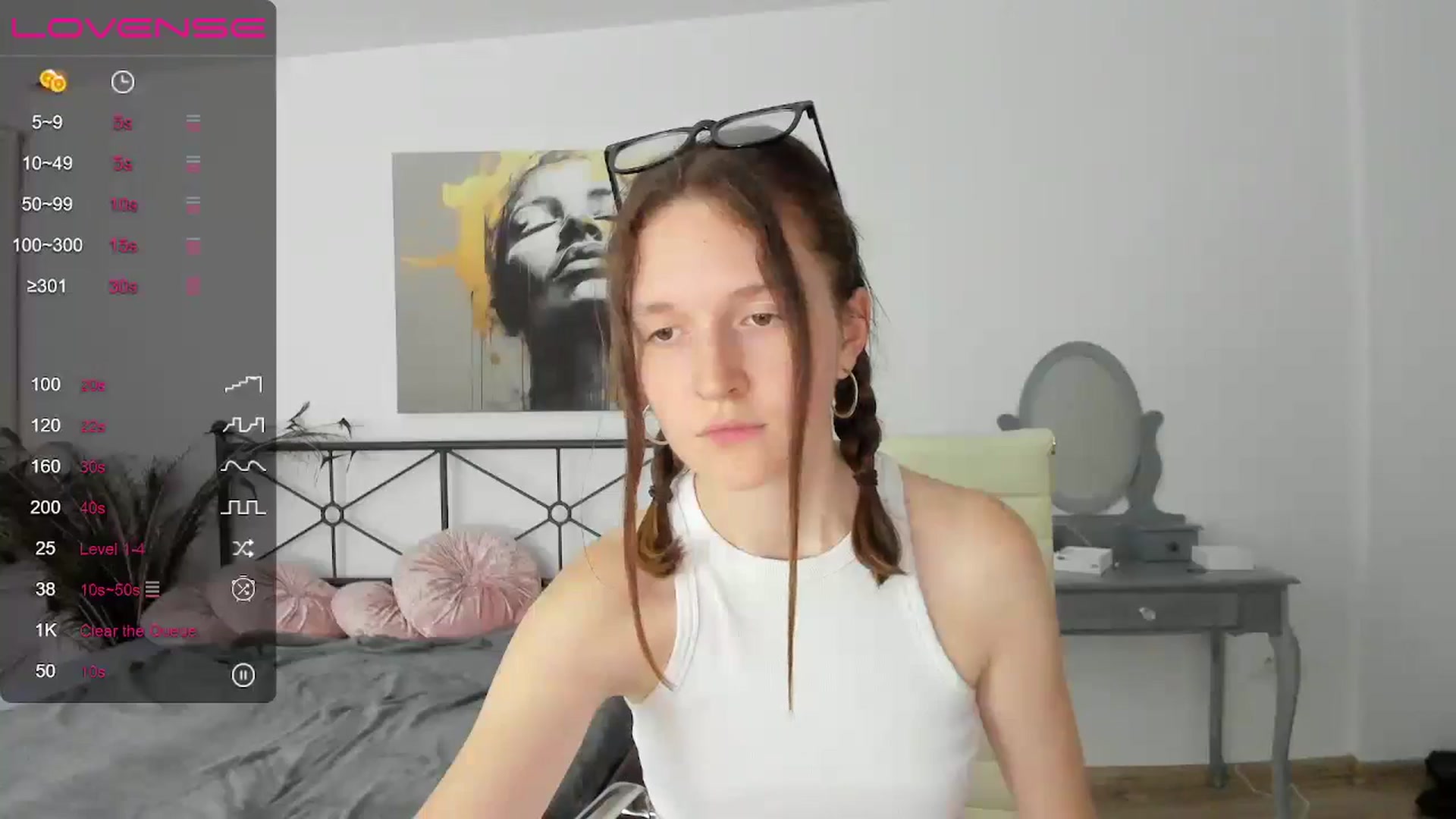 Gallery image thumbnail from GlitterGold's myfreecams stream on, 09/17/2024, 05:17 image 19 of 20