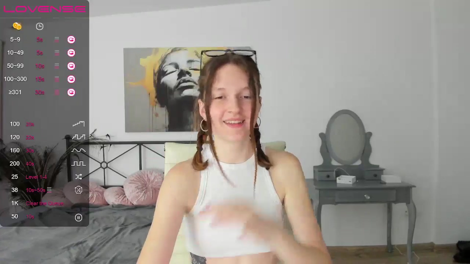 Gallery image thumbnail from GlitterGold's myfreecams stream on, 09/17/2024, 05:17 image 20 of 20