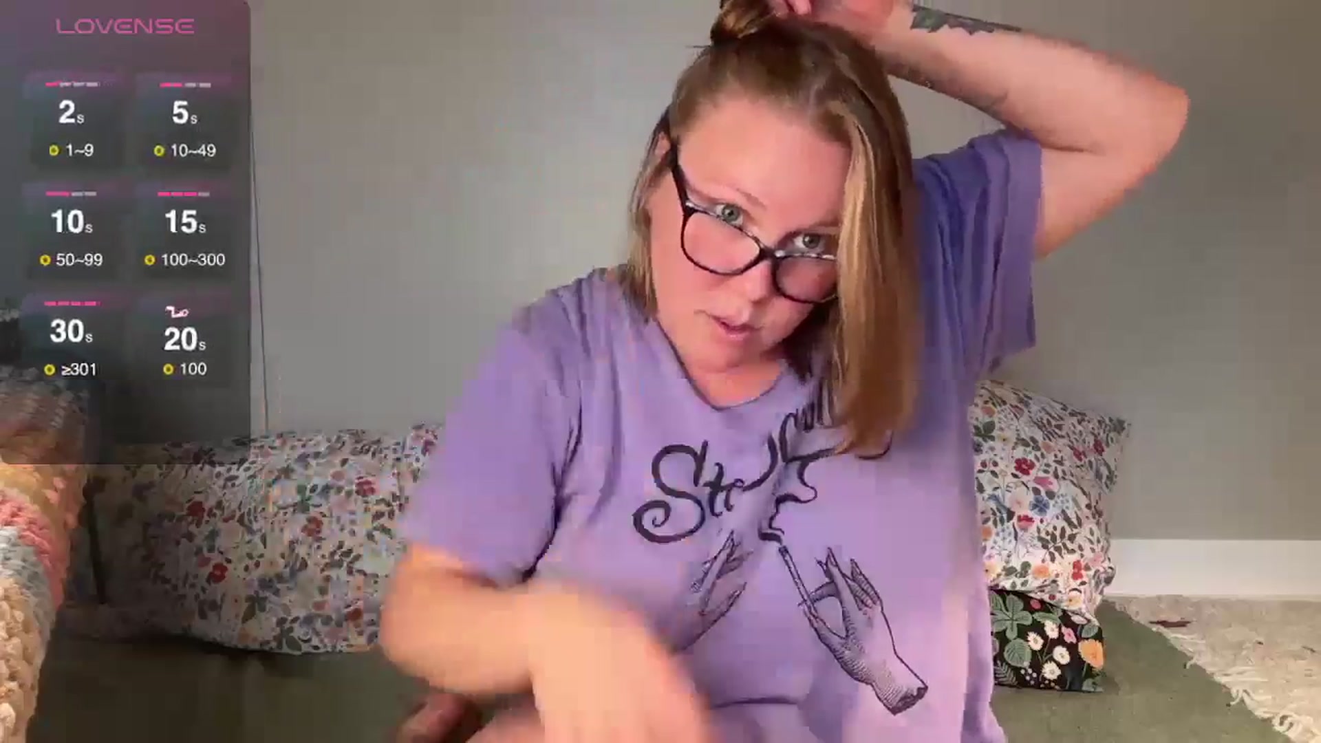 Gallery image thumbnail from GlitterKitty's myfreecams stream on, 12/31/2024, 14:29 image 12 of 20