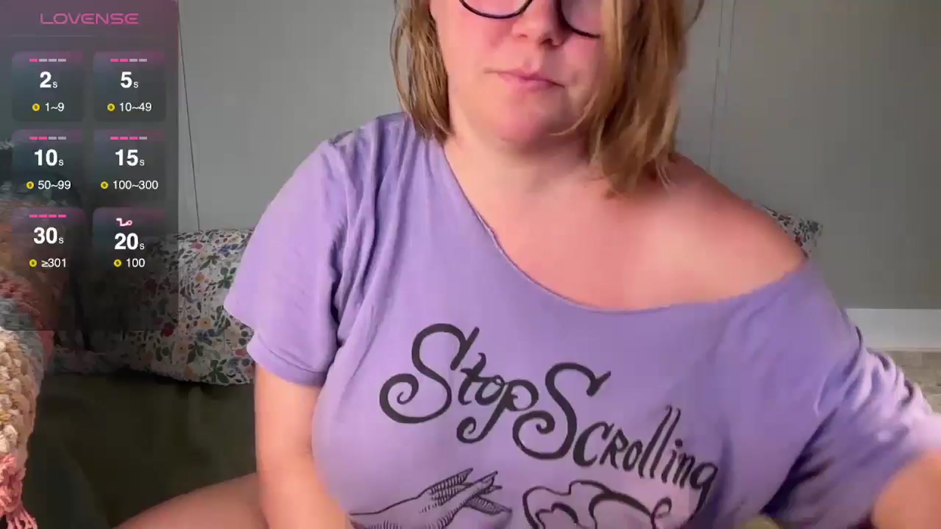 Gallery image thumbnail from GlitterKitty's myfreecams stream on, 12/31/2024, 14:29 image 6 of 20
