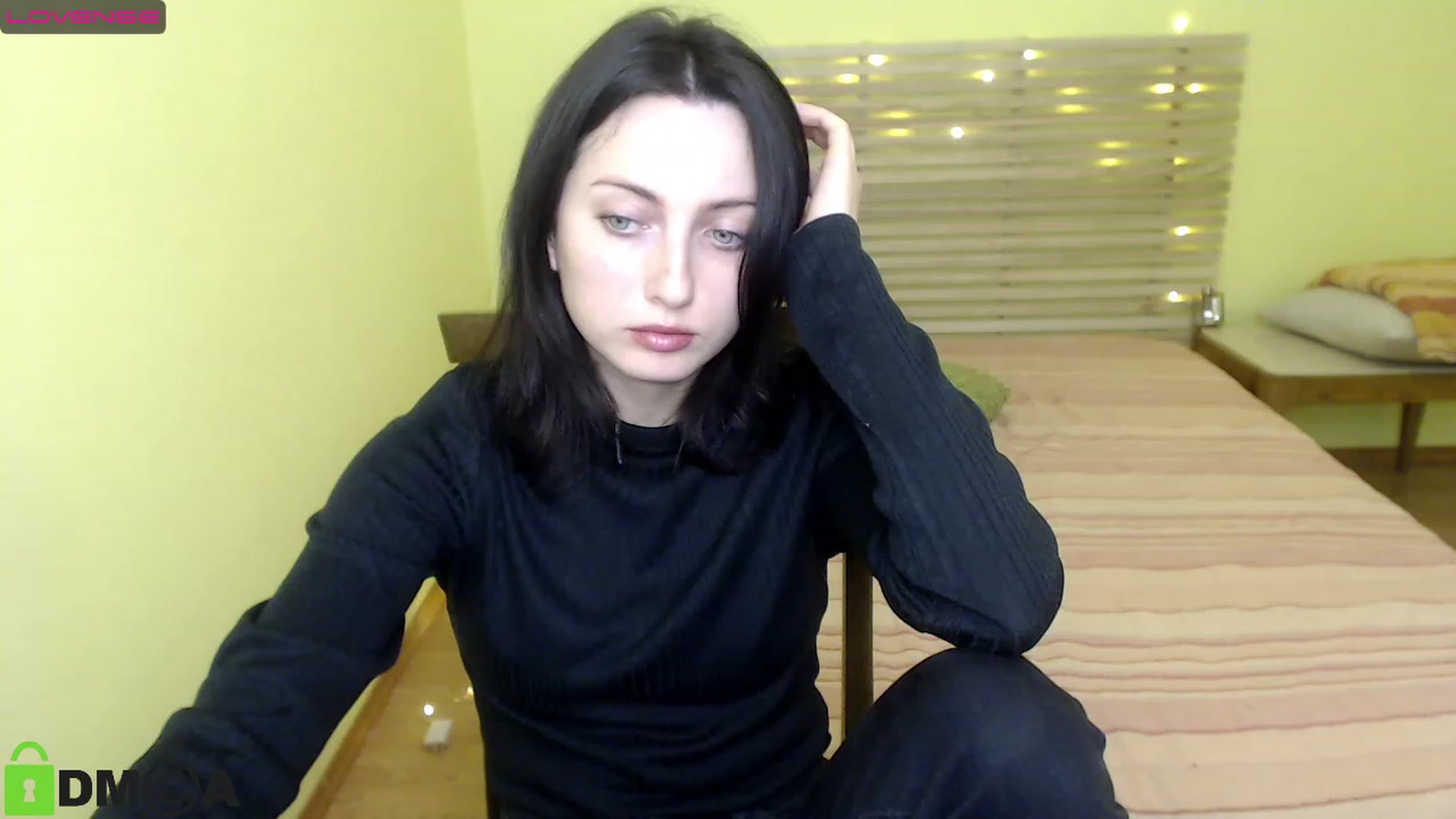 Gallery image thumbnail from Glori__Si's myfreecams stream on, 01/02/2023, 11:41 image 8 of 20