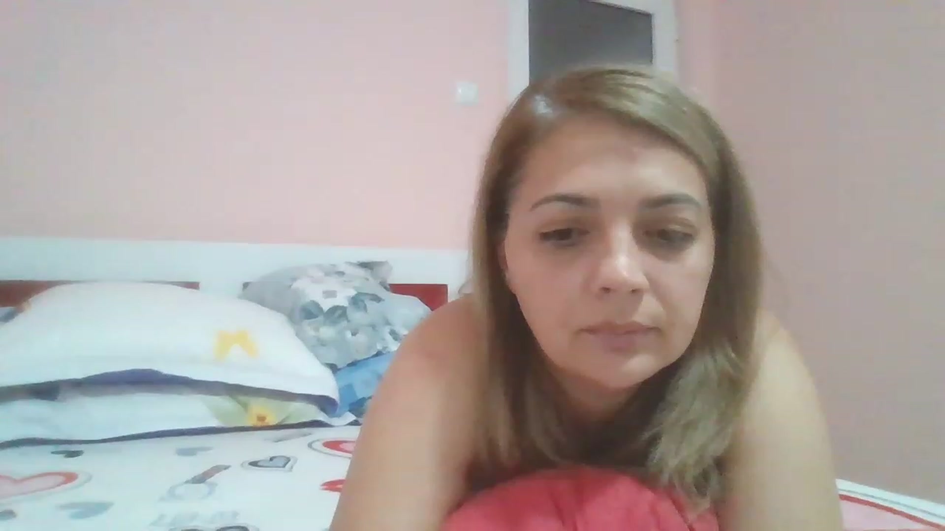 Gallery image thumbnail from Gloria_Gold1's myfreecams stream on, 08/26/2023, 15:52 image 9 of 20