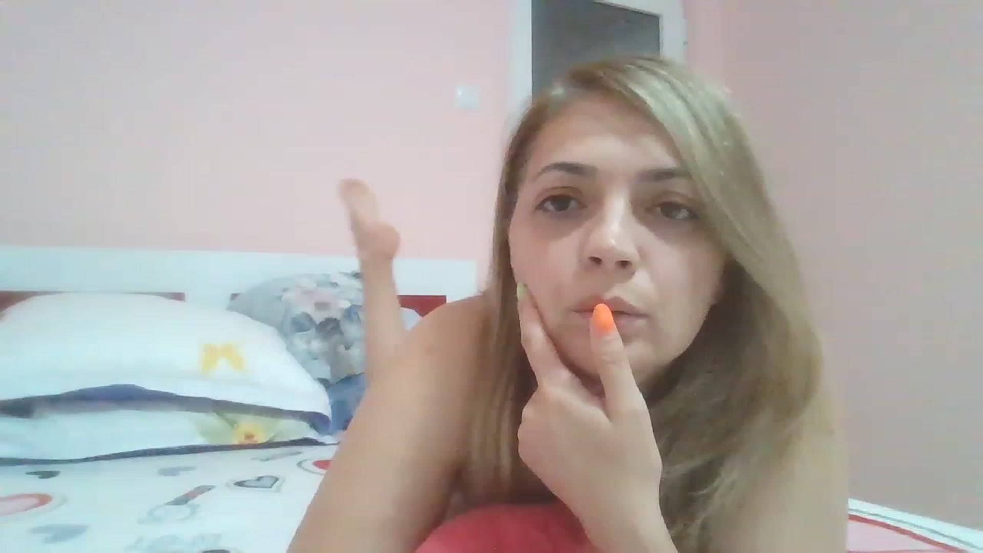 Gallery image thumbnail from Gloria_Gold1's myfreecams stream on, 08/26/2023, 15:52 image 2 of 20