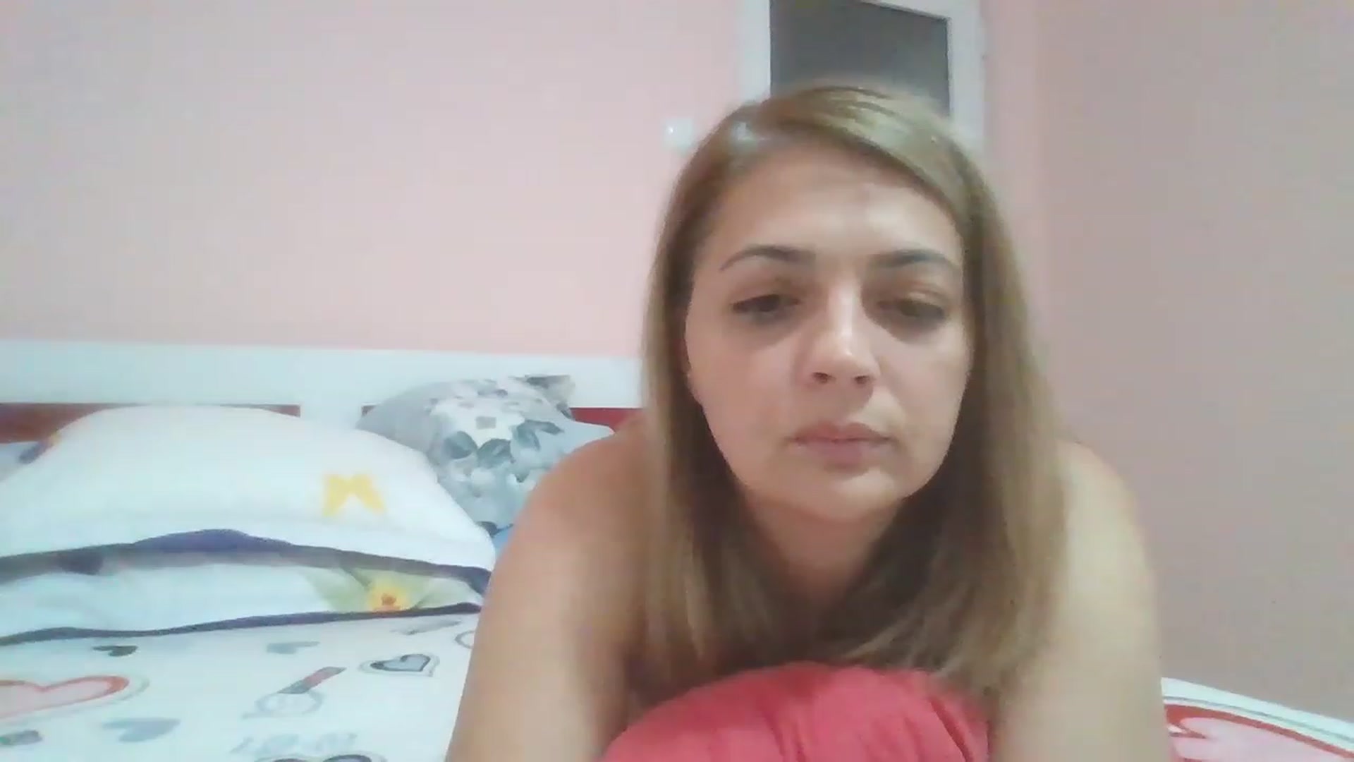 Gallery image thumbnail from Gloria_Gold1's myfreecams stream on, 08/26/2023, 15:52 image 10 of 20
