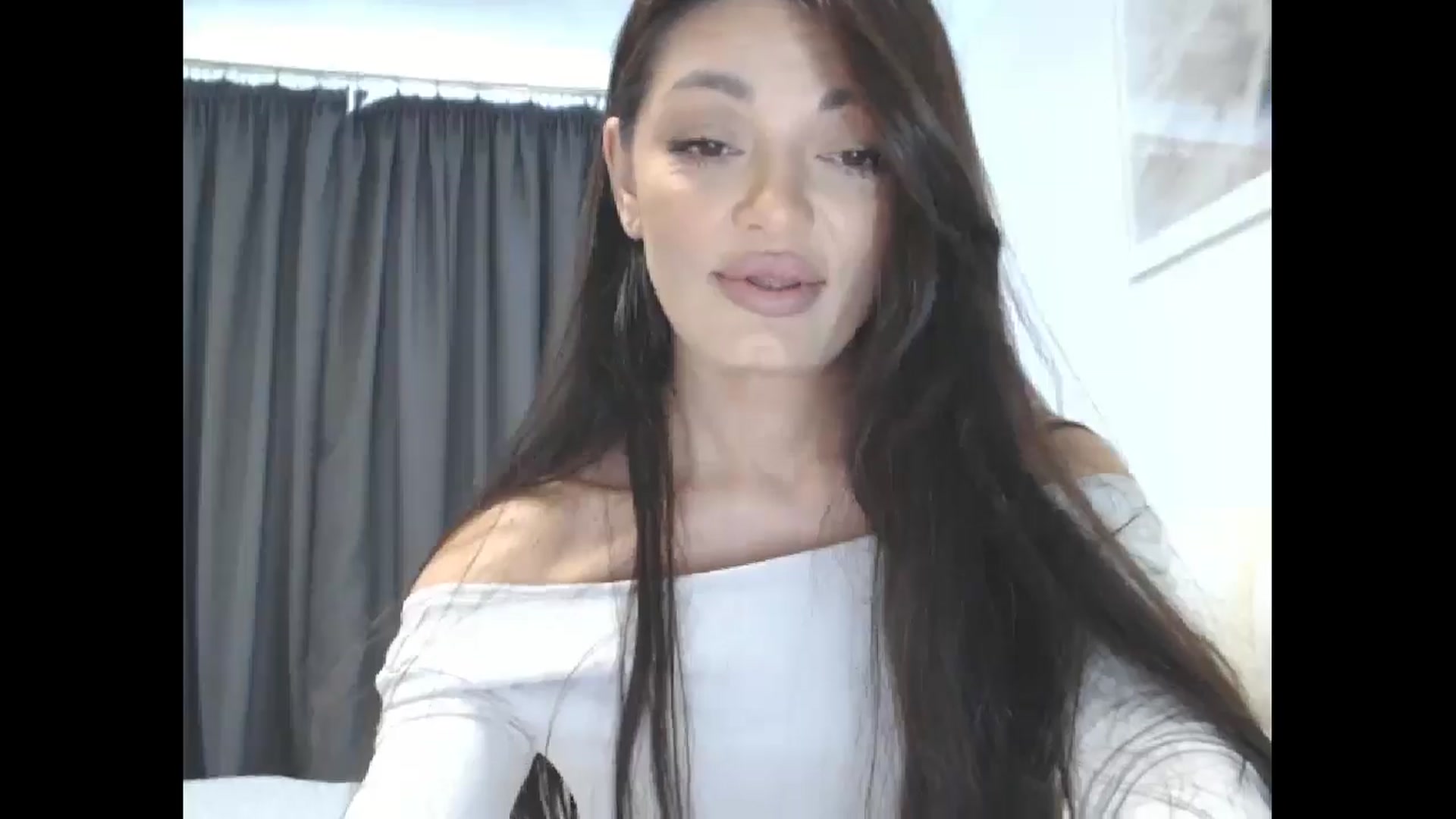 Gallery image thumbnail from Gloriaglamour's myfreecams stream on, 10/17/2025, 10:36 image 17 of 20