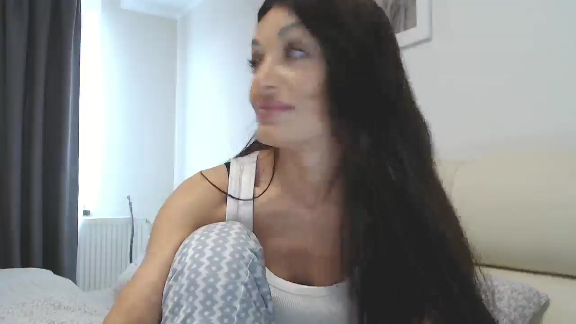 Gallery image thumbnail from Gloriaglamour's myfreecams stream on, 10/18/2025, 10:53 image 8 of 20