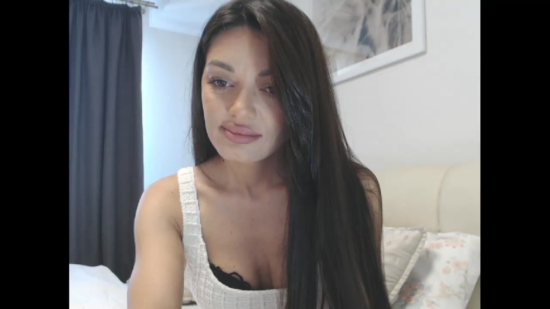 Gallery image thumbnail from Gloriaglamour's myfreecams stream on, 10/19/2025, 08:59 image 5 of 20