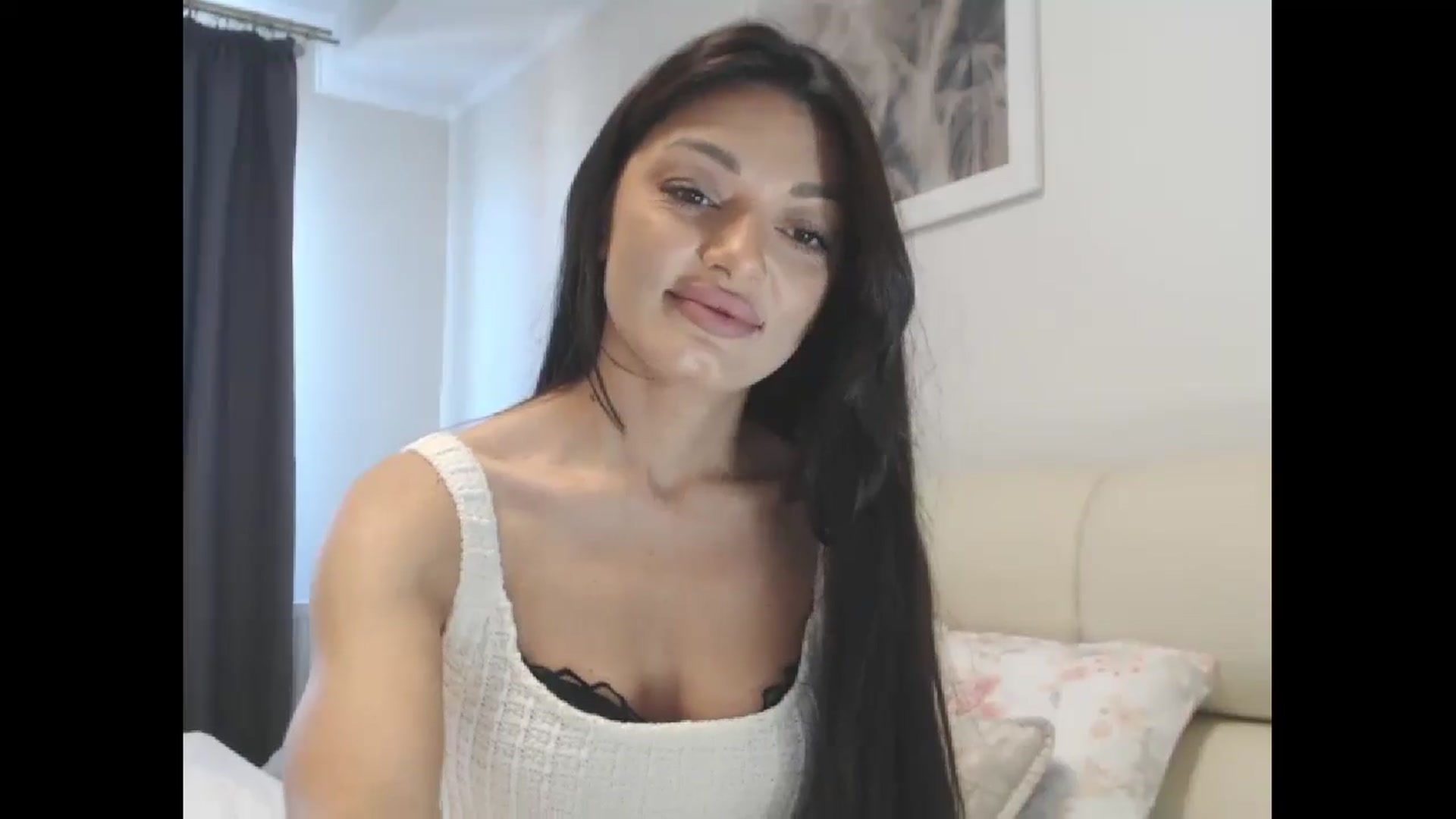 Gallery image thumbnail from Gloriaglamour's myfreecams stream on, 10/19/2025, 09:38 image 15 of 20