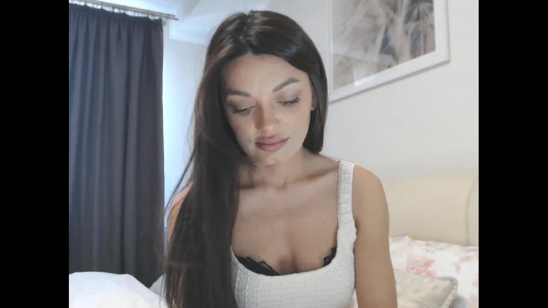 Gallery image thumbnail from Gloriaglamour's myfreecams stream on, 10/19/2025, 09:38 image 8 of 20