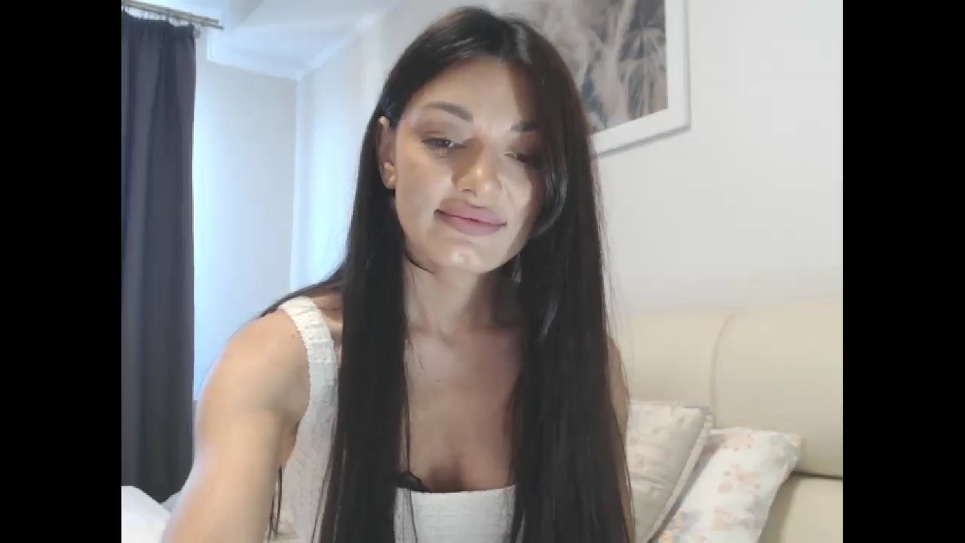 Gallery image thumbnail from Gloriaglamour's myfreecams stream on, 10/19/2025, 10:52 image 13 of 20