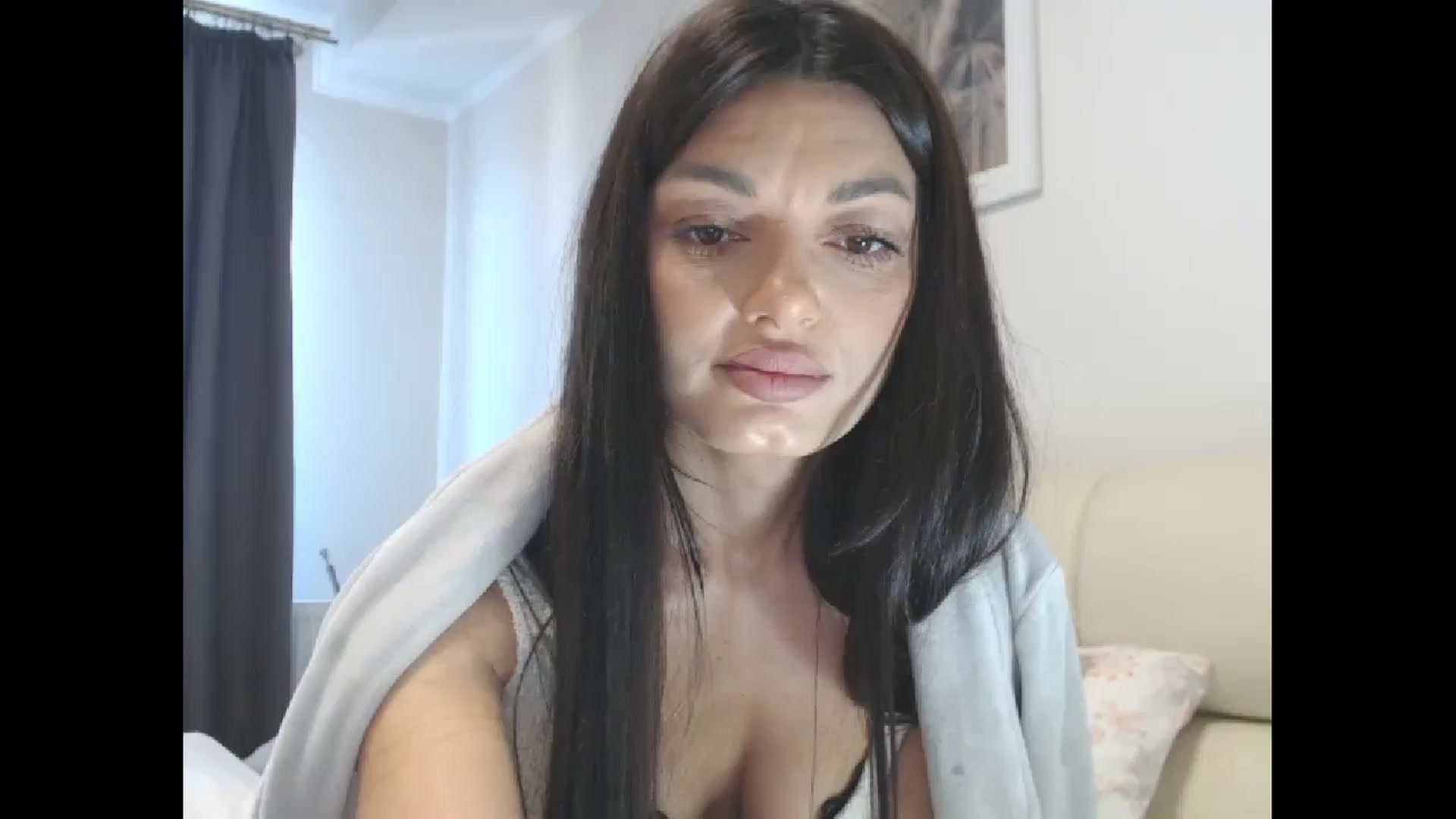 Gallery image thumbnail from Gloriaglamour's myfreecams stream on, 10/19/2025, 10:52 image 4 of 20