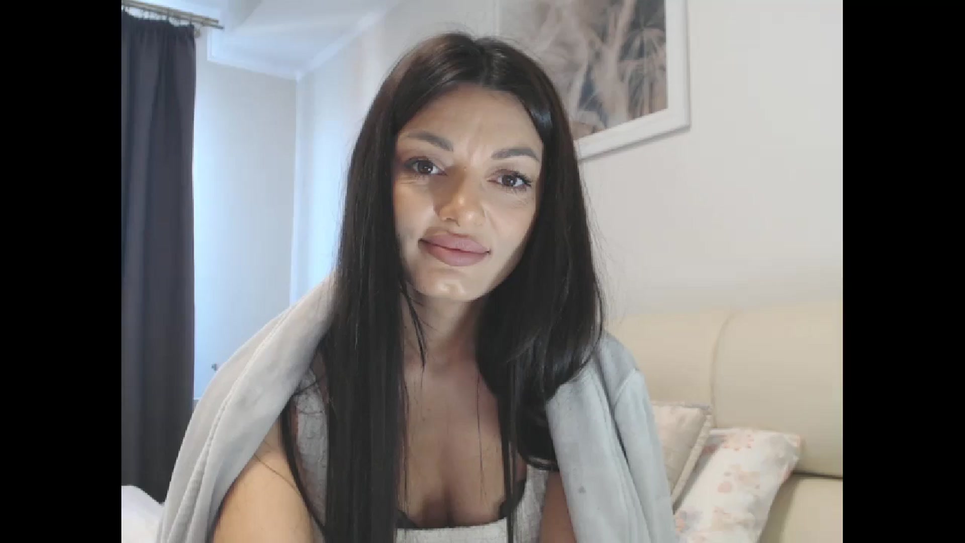Gallery image thumbnail from Gloriaglamour's myfreecams stream on, 10/19/2025, 10:52 image 3 of 20