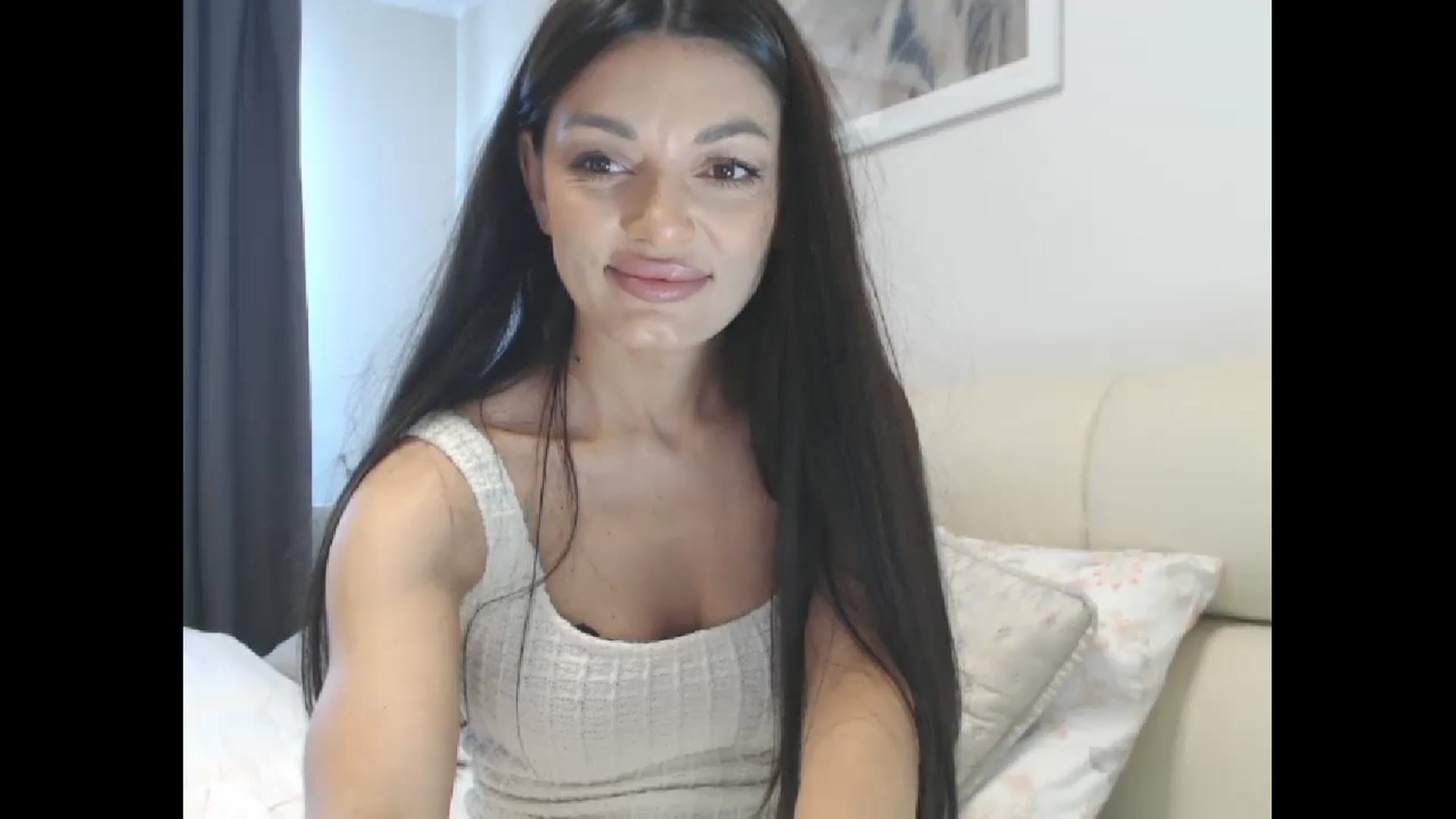 Gallery image thumbnail from Gloriaglamour's myfreecams stream on, 10/19/2025, 11:22 image 17 of 20
