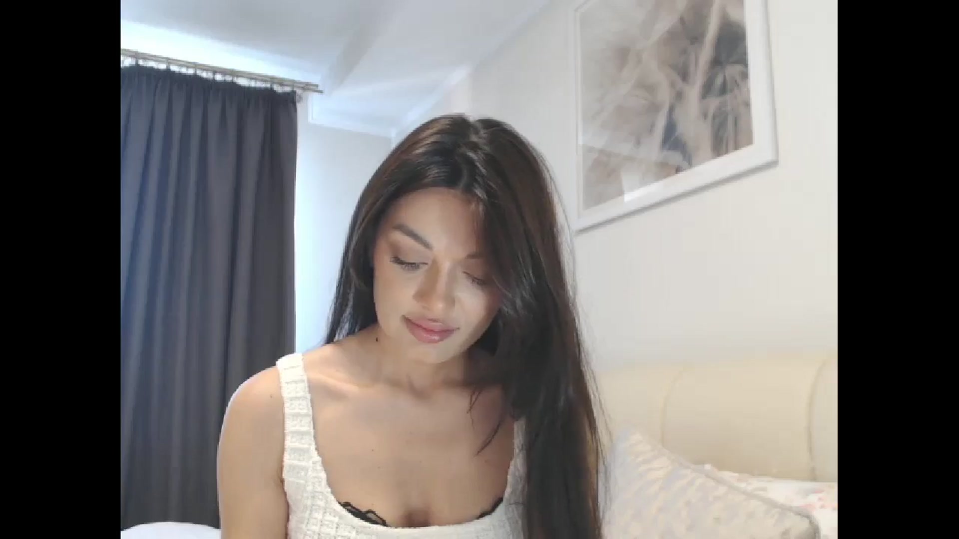 Gallery image thumbnail from Gloriaglamour's myfreecams stream on, 10/19/2025, 11:22 image 4 of 20
