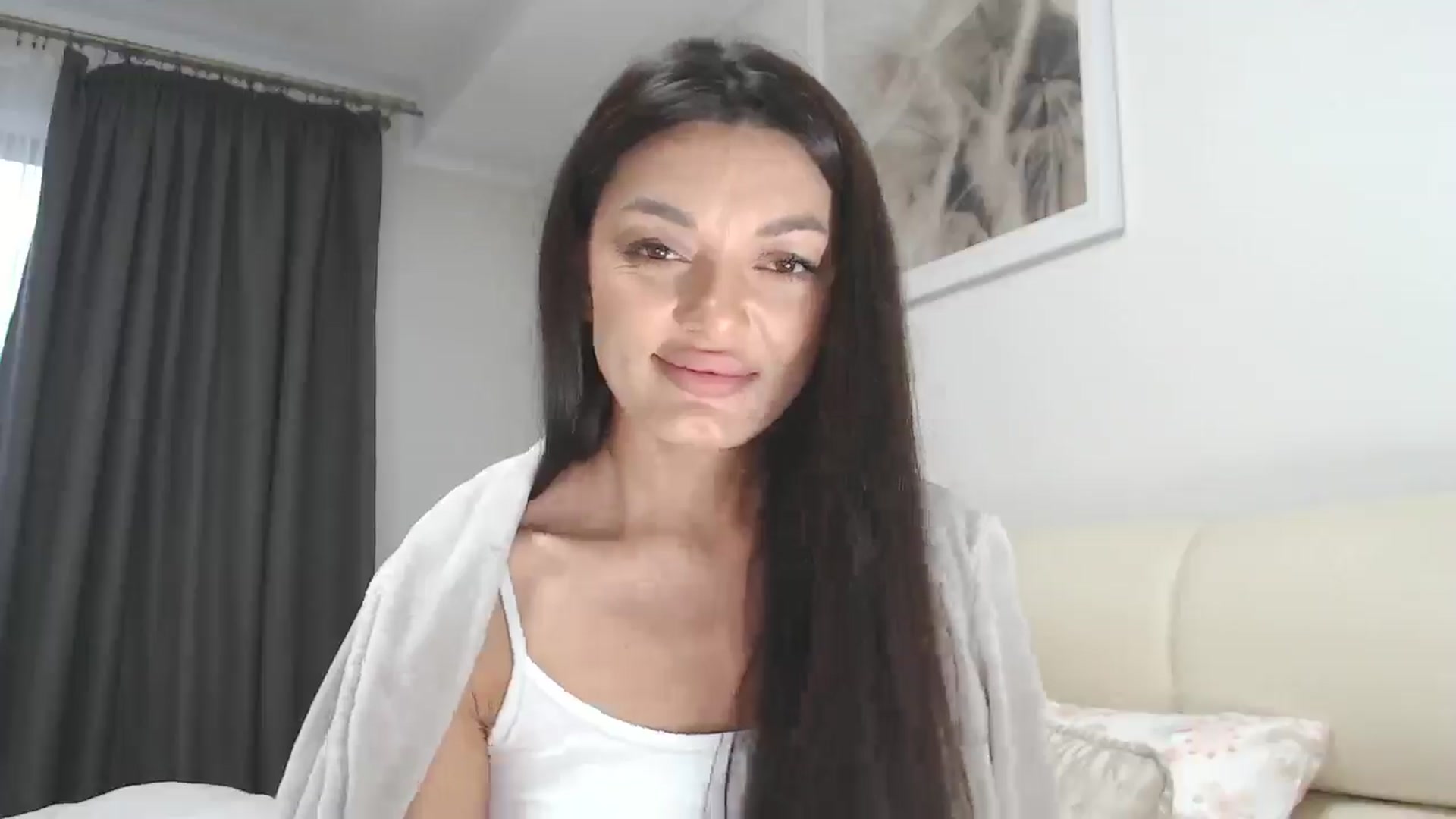 Gallery image thumbnail from Gloriaglamour's myfreecams stream on, 10/19/2025, 15:49 image 6 of 20