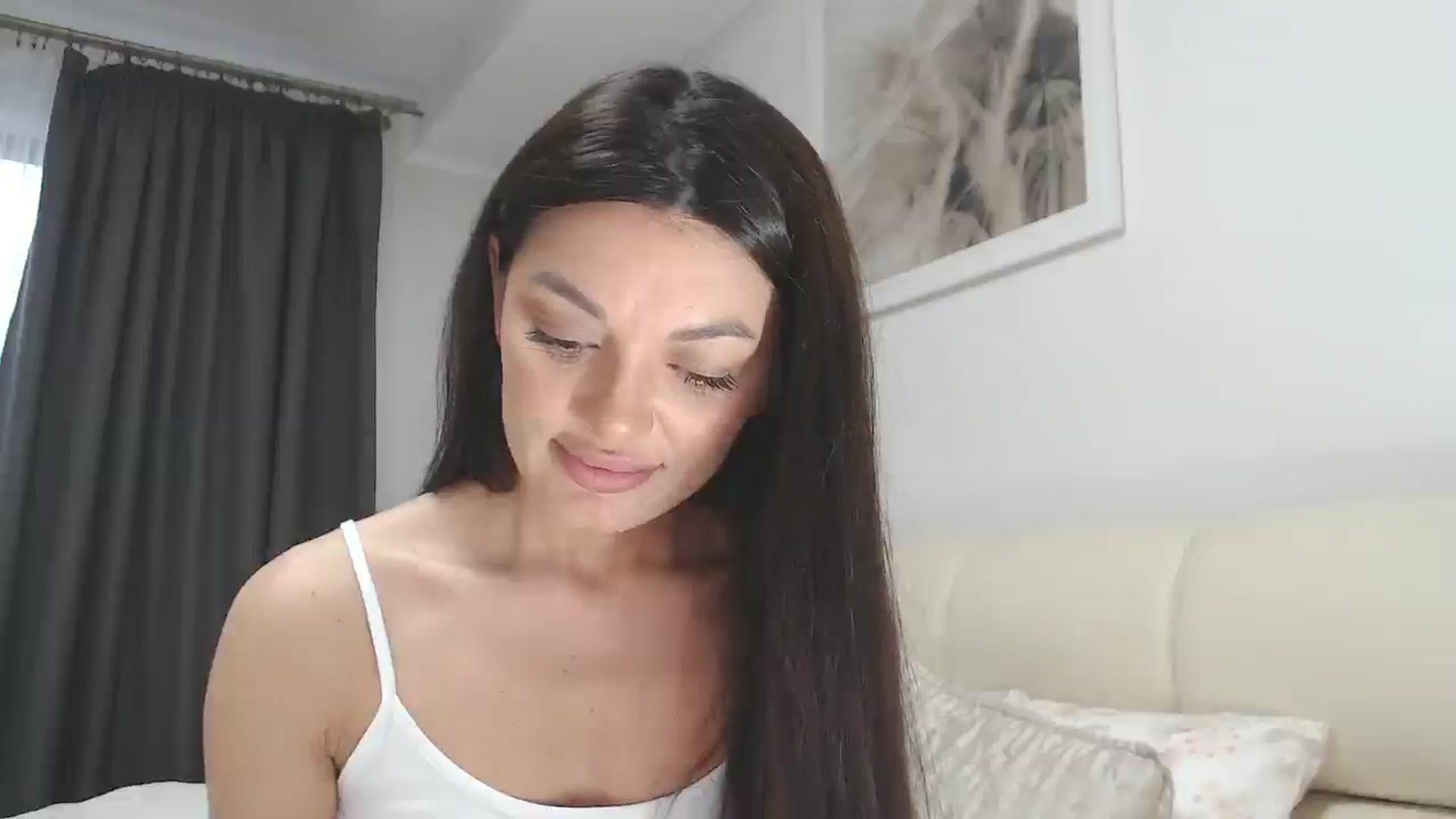 Gallery image thumbnail from Gloriaglamour's myfreecams stream on, 10/19/2025, 15:49 image 5 of 20