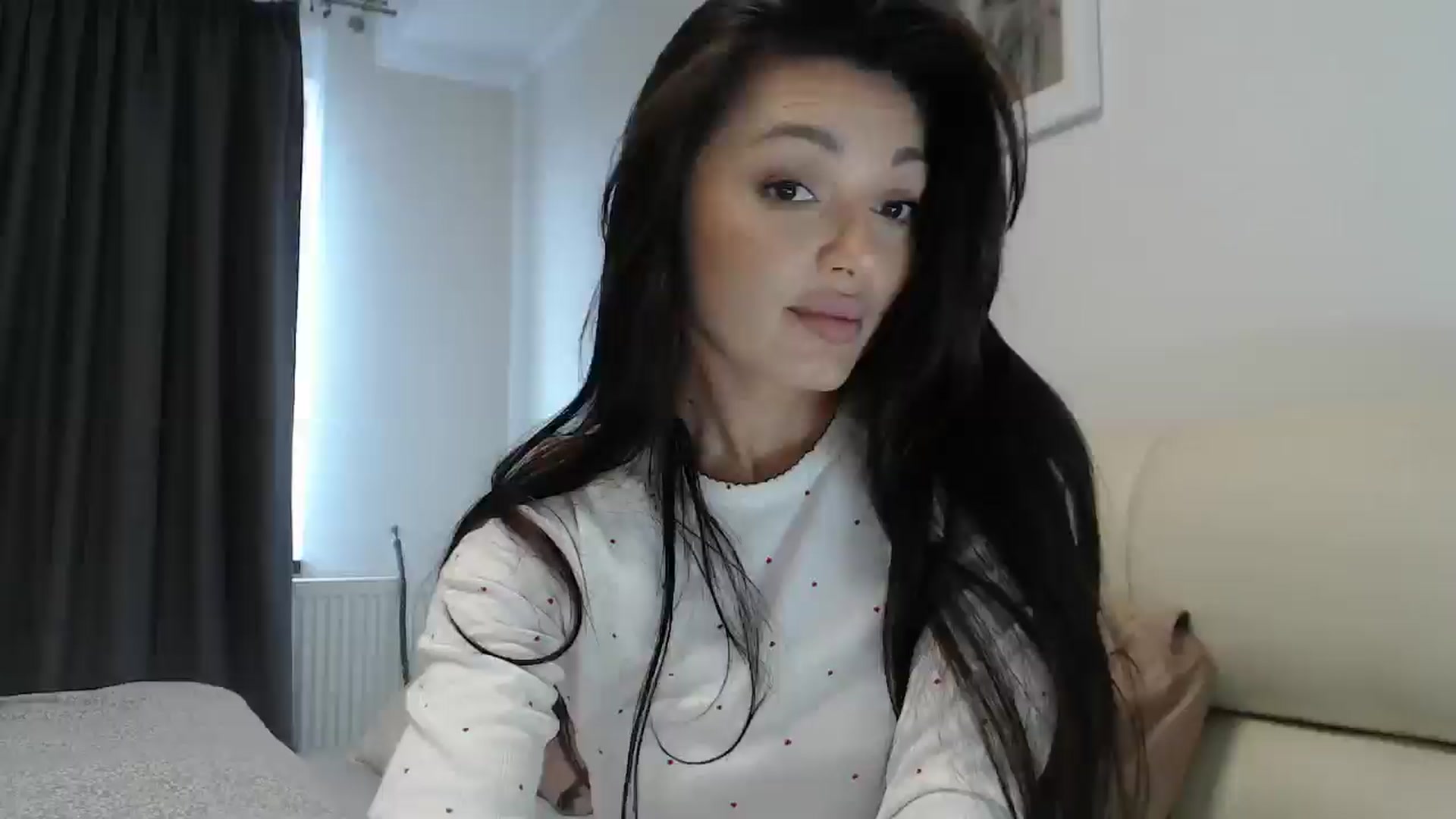 Gallery image thumbnail from Gloriaglamour's myfreecams stream on, 11/05/2025, 12:13 image 19 of 20