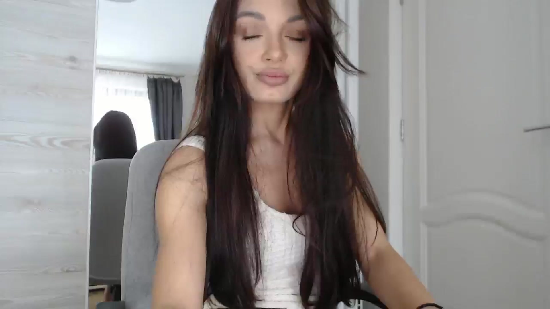 Gallery image thumbnail from Gloriaglamour's myfreecams stream on, 11/10/2025, 13:34 image 16 of 20