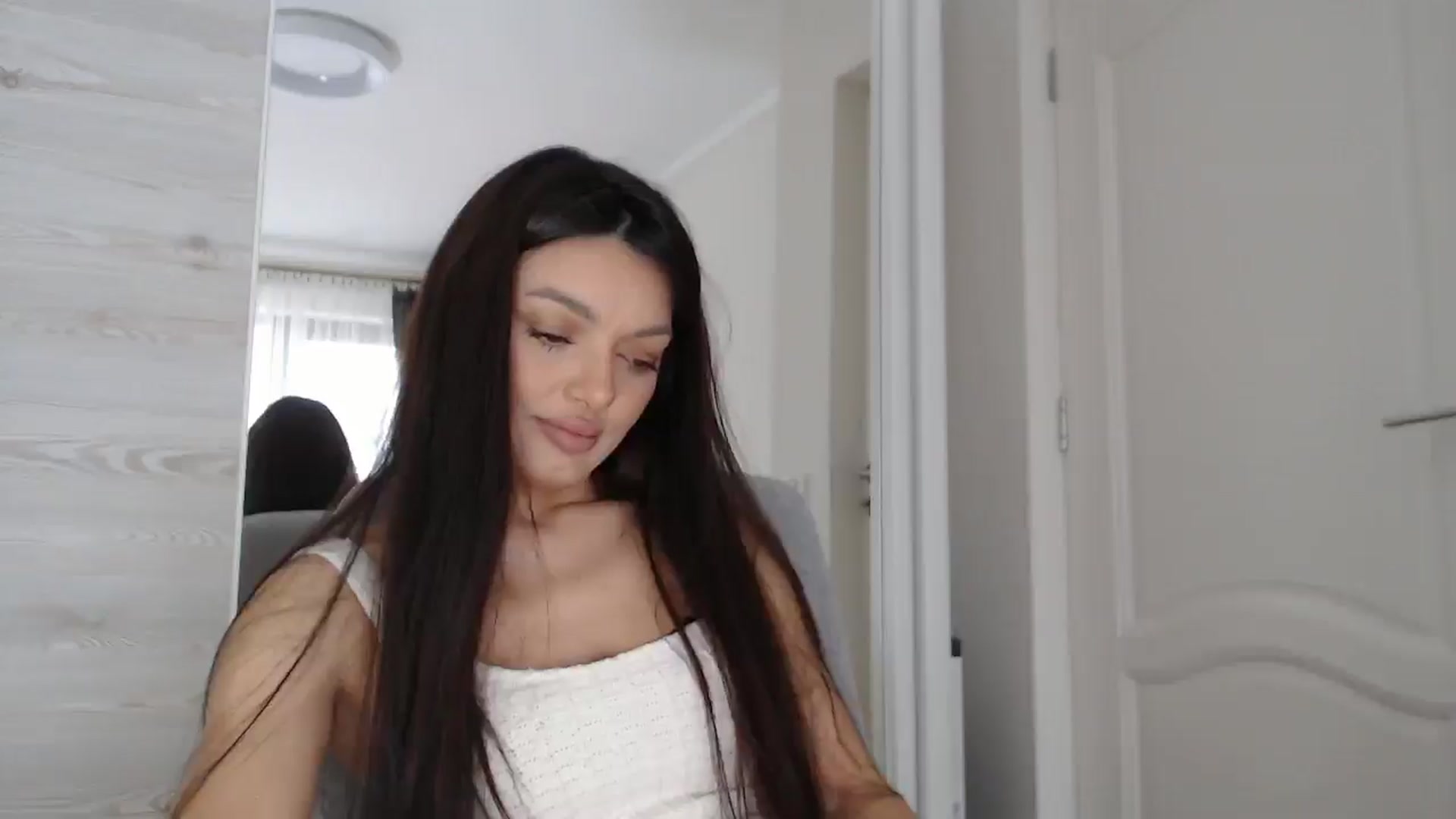 Gallery image thumbnail from Gloriaglamour's myfreecams stream on, 11/10/2025, 14:02 image 12 of 20