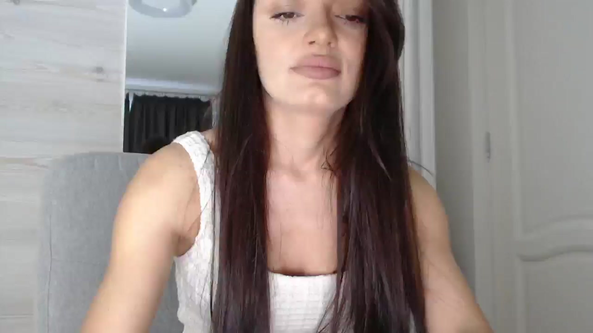 Gallery image thumbnail from Gloriaglamour's myfreecams stream on, 11/10/2025, 14:32 image 6 of 20