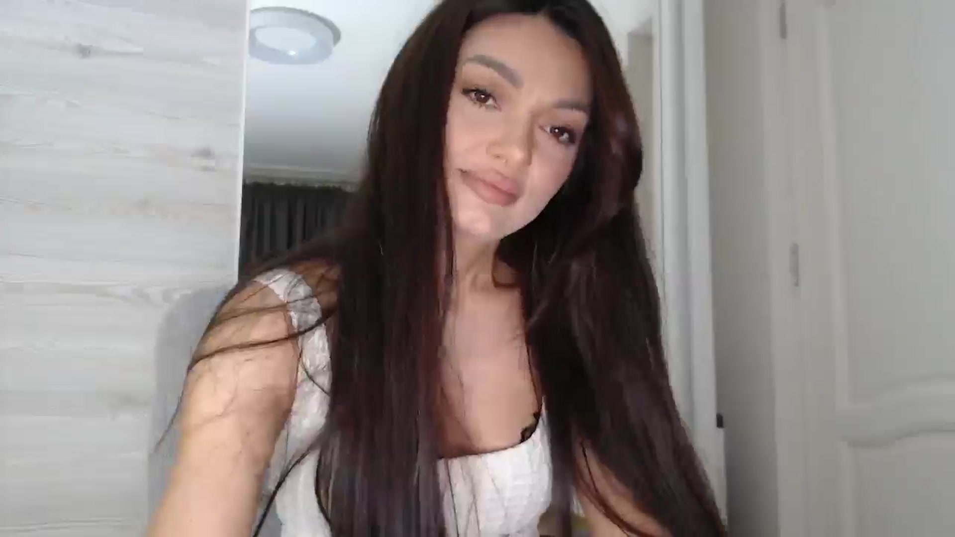 Gallery image thumbnail from Gloriaglamour's myfreecams stream on, 11/10/2025, 15:54 image 7 of 20
