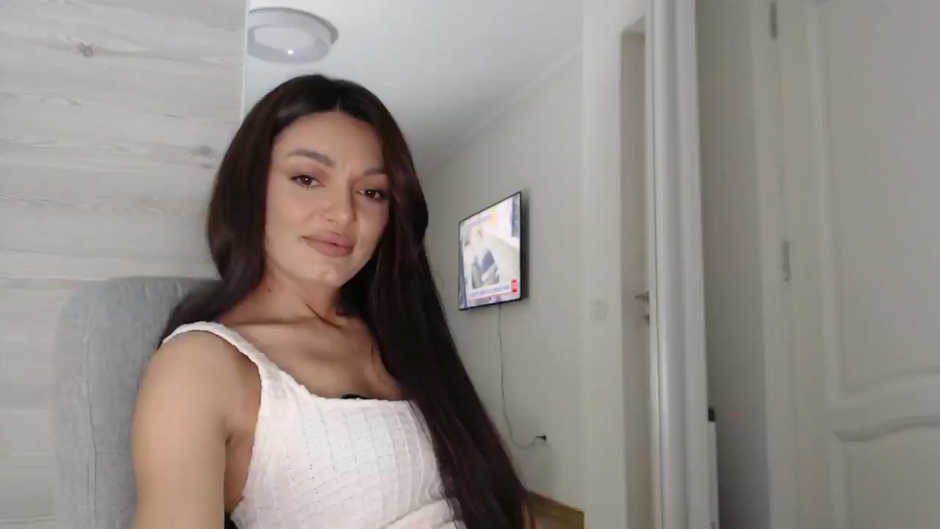 Gallery image thumbnail from Gloriaglamour's myfreecams stream on, 11/10/2025, 15:54 image 3 of 20