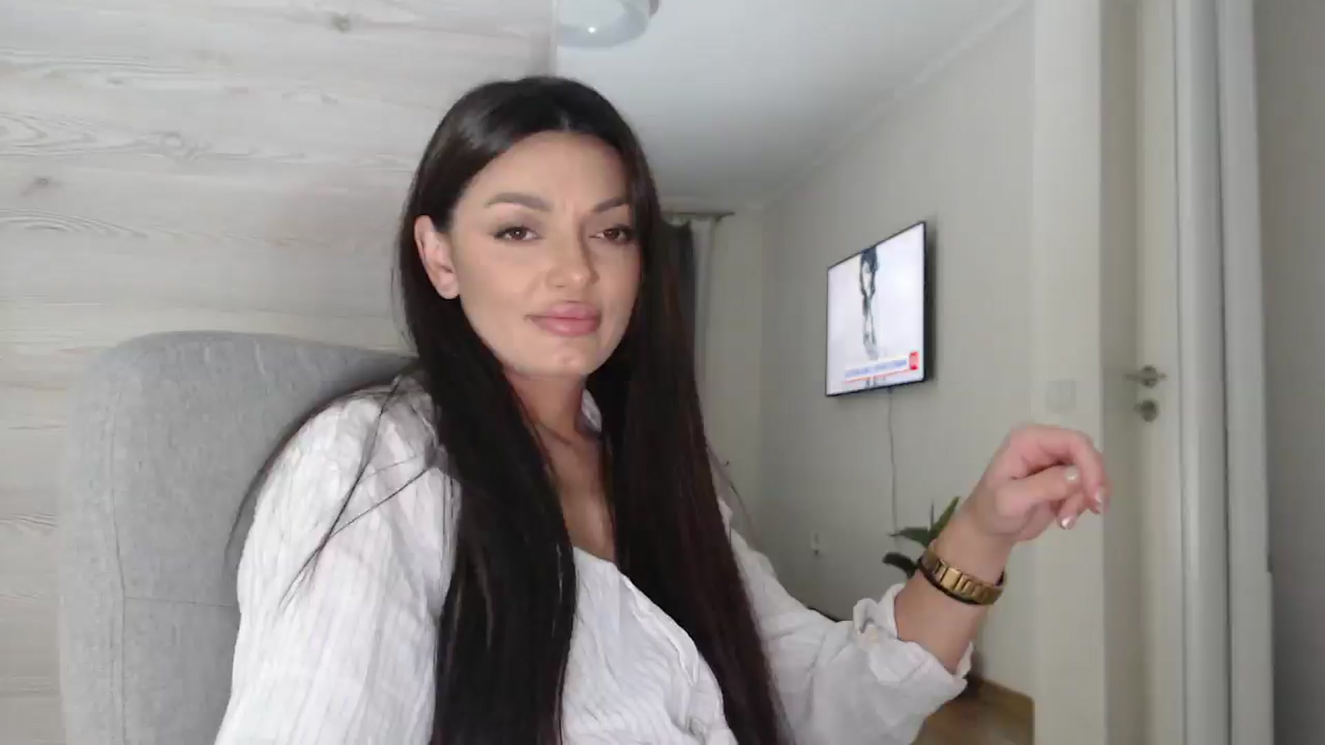 Gallery image thumbnail from Gloriaglamour's myfreecams stream on, 11/14/2025, 17:37 image 16 of 20