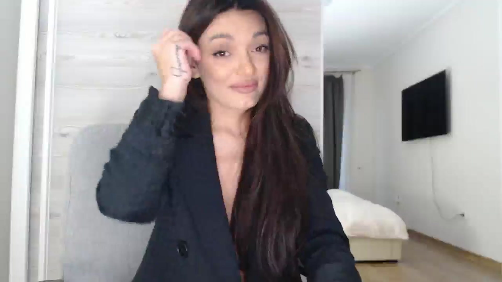 Gallery image thumbnail from Gloriaglamour's myfreecams stream on, 11/19/2025, 14:22 image 15 of 20