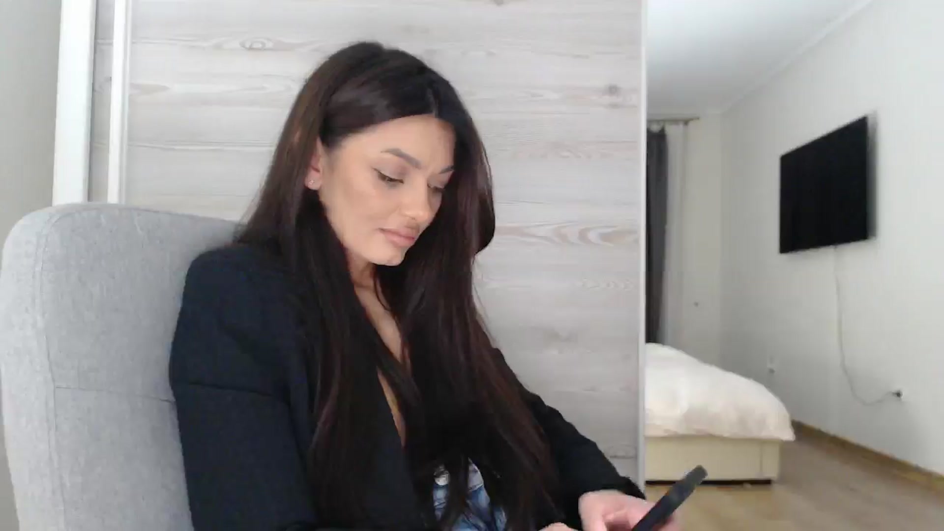 Gallery image thumbnail from Gloriaglamour's myfreecams stream on, 11/19/2025, 15:35 image 9 of 20