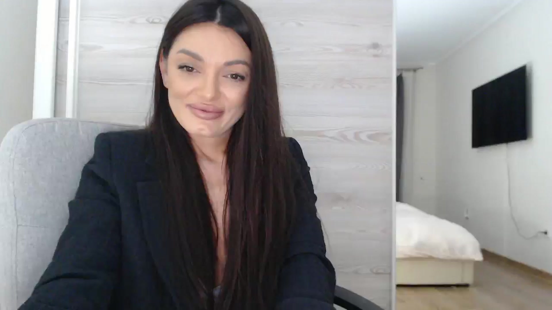 Gallery image thumbnail from Gloriaglamour's myfreecams stream on, 11/19/2025, 15:35 image 14 of 20