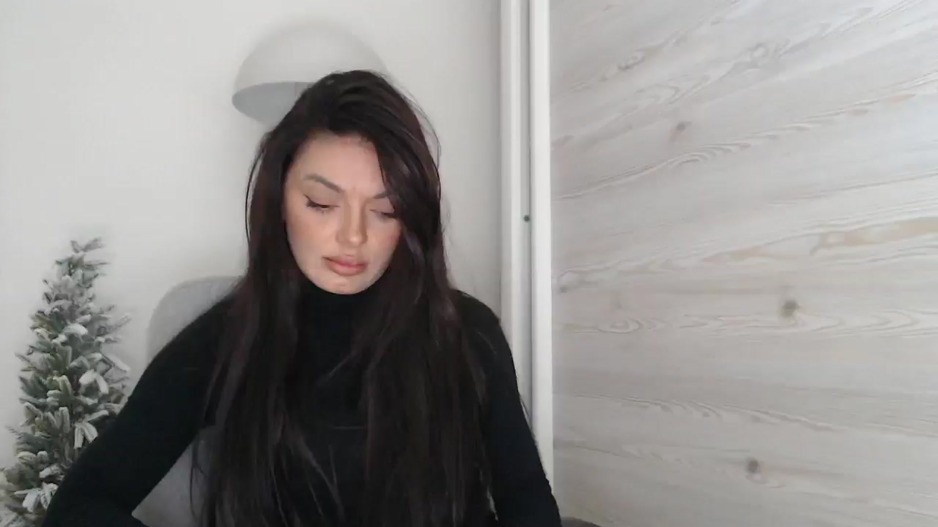 Gallery image thumbnail from Gloriaglamour's myfreecams stream on, 11/26/2025, 15:51 image 15 of 20