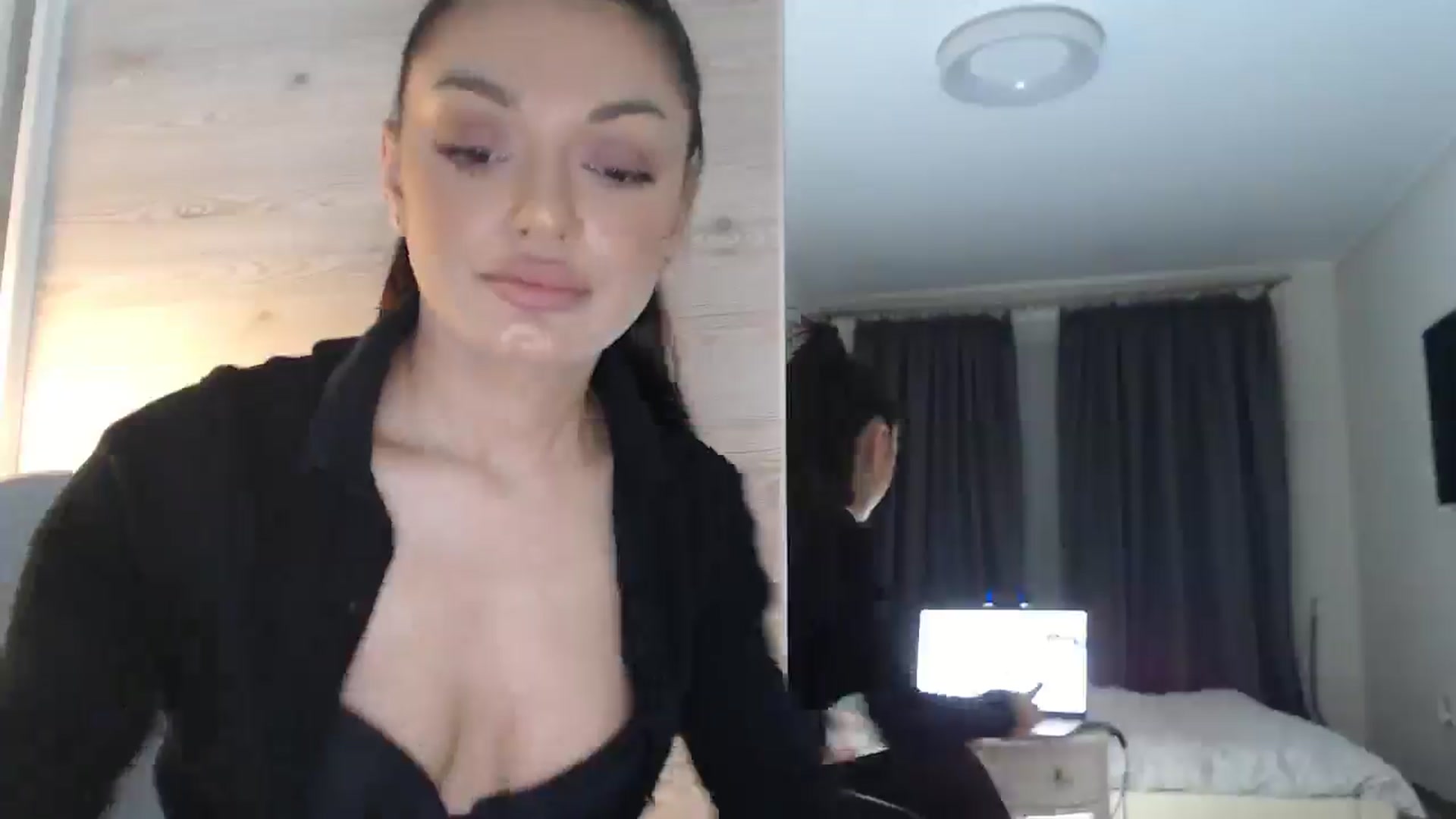 Gallery image thumbnail from Gloriaglamour's myfreecams stream on, 11/29/2025, 17:14 image 7 of 20