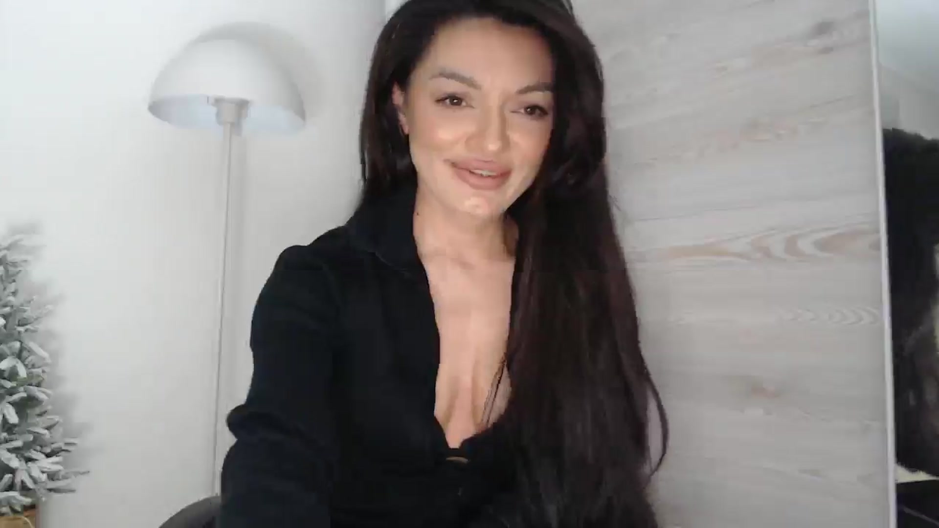 Gallery image thumbnail from Gloriaglamour's myfreecams stream on, 11/29/2025, 17:14 image 18 of 20
