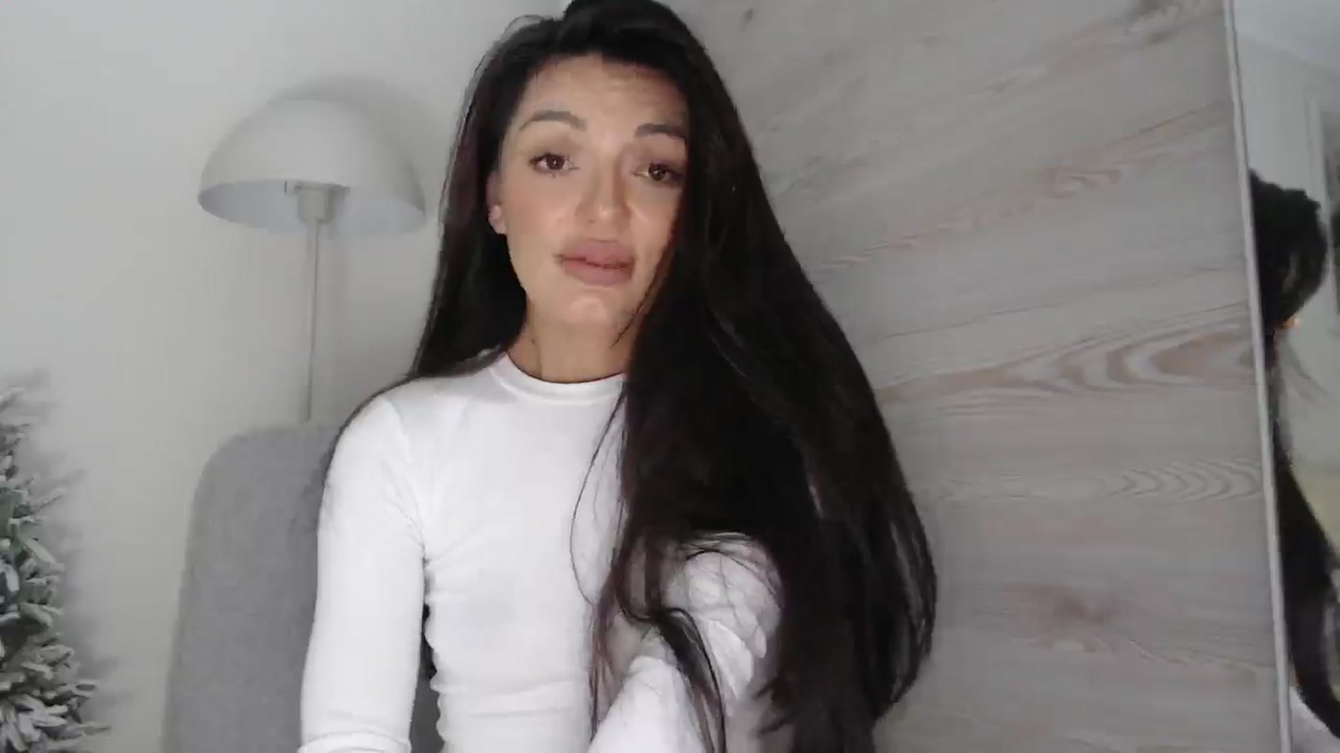 Gallery image thumbnail from Gloriaglamour's myfreecams stream on, 11/29/2025, 17:36 image 17 of 20