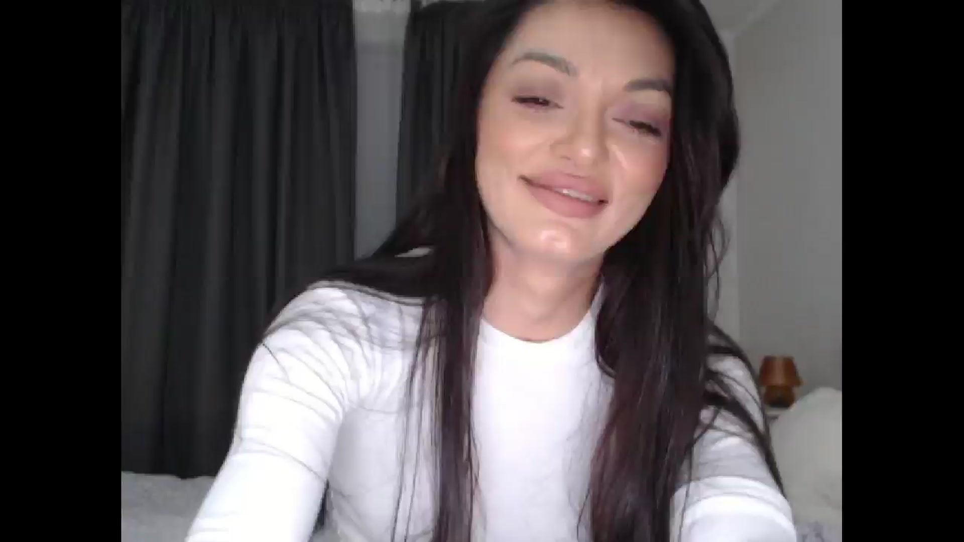 Gallery image thumbnail from Gloriaglamour's myfreecams stream on, 11/29/2025, 17:36 image 9 of 20