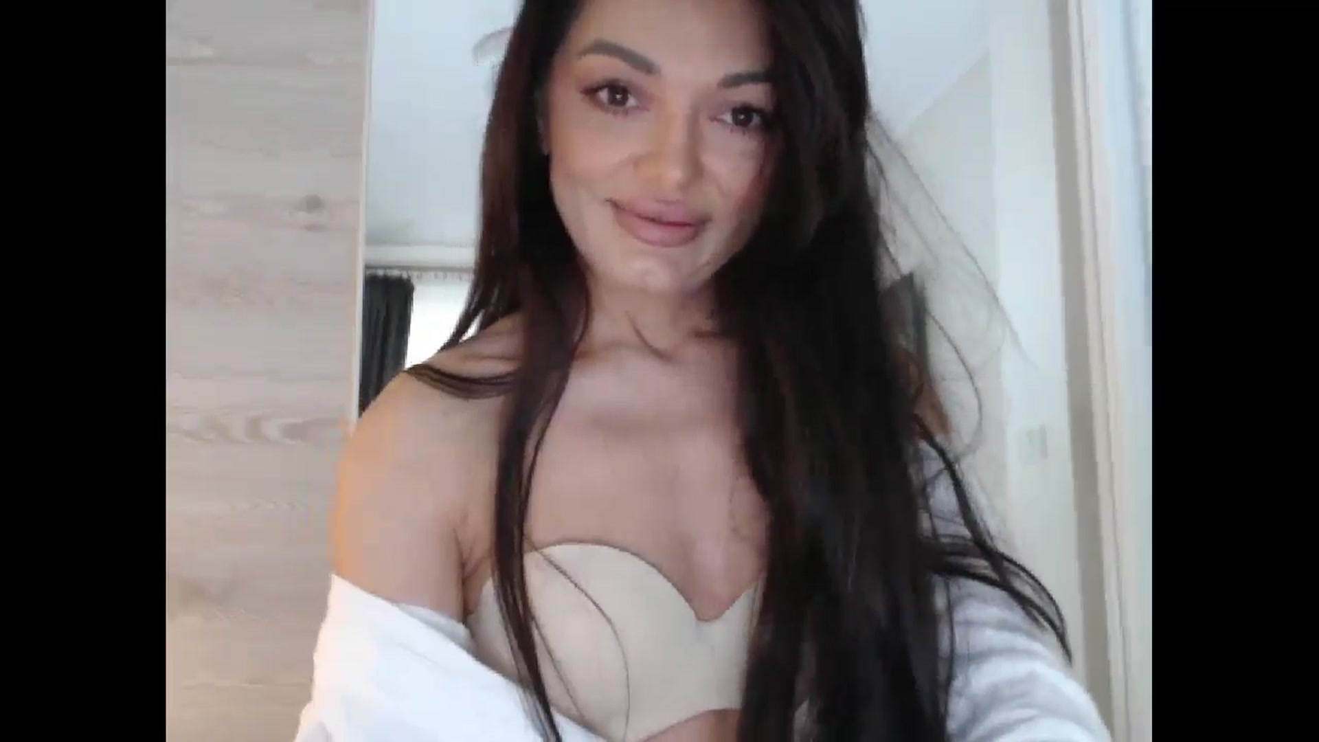 Gallery image thumbnail from Gloriaglamour's myfreecams stream on, 11/30/2025, 10:31 image 9 of 20