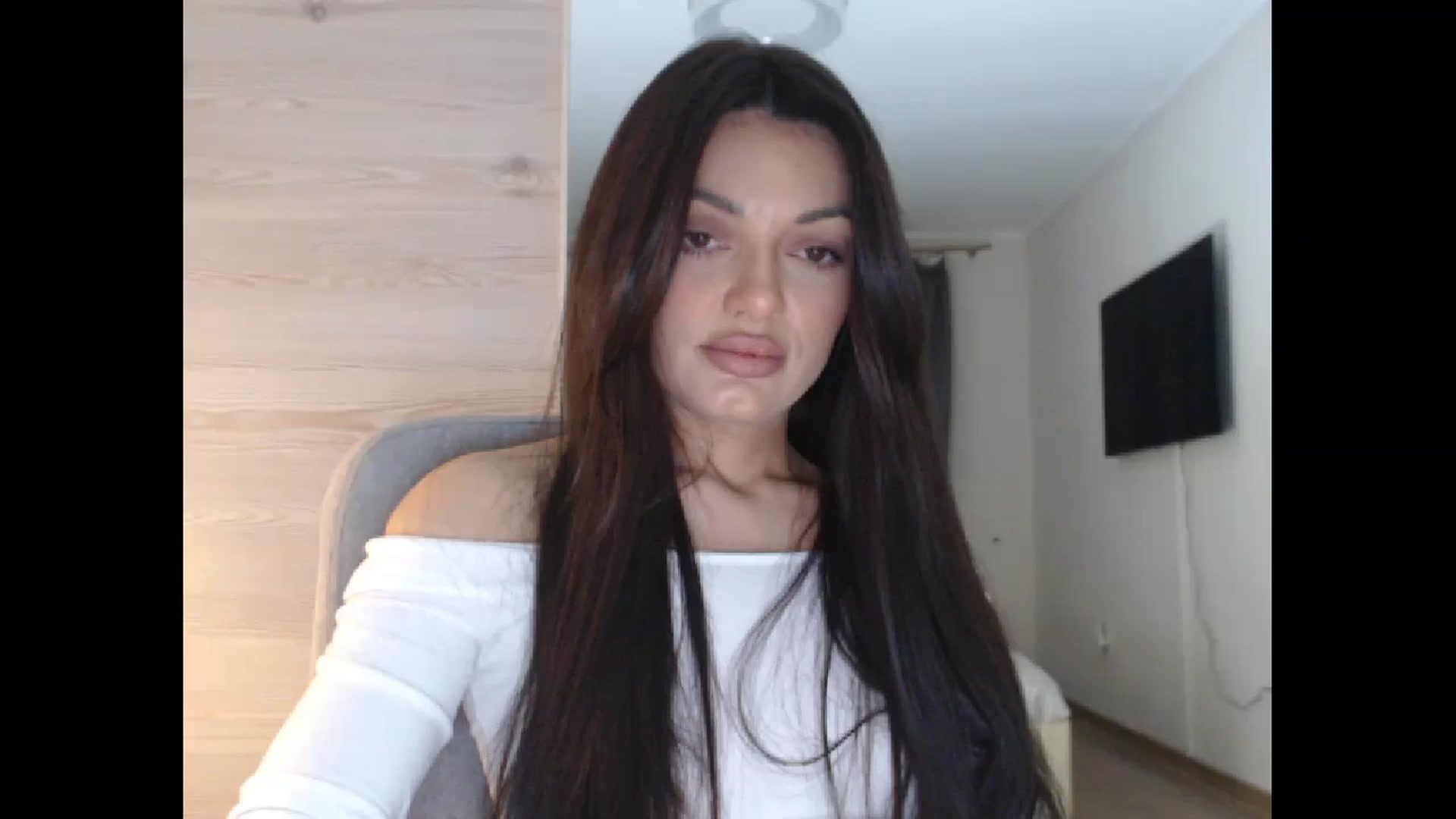 Gallery image thumbnail from Gloriaglamour's myfreecams stream on, 11/30/2025, 17:15 image 2 of 20
