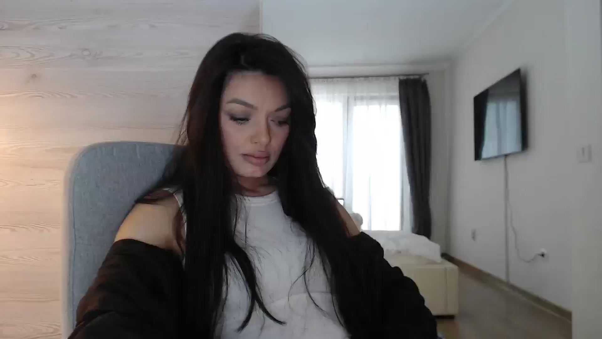 Gallery image thumbnail from Gloriaglamour's myfreecams stream on, 12/03/2025, 11:22 image 17 of 20